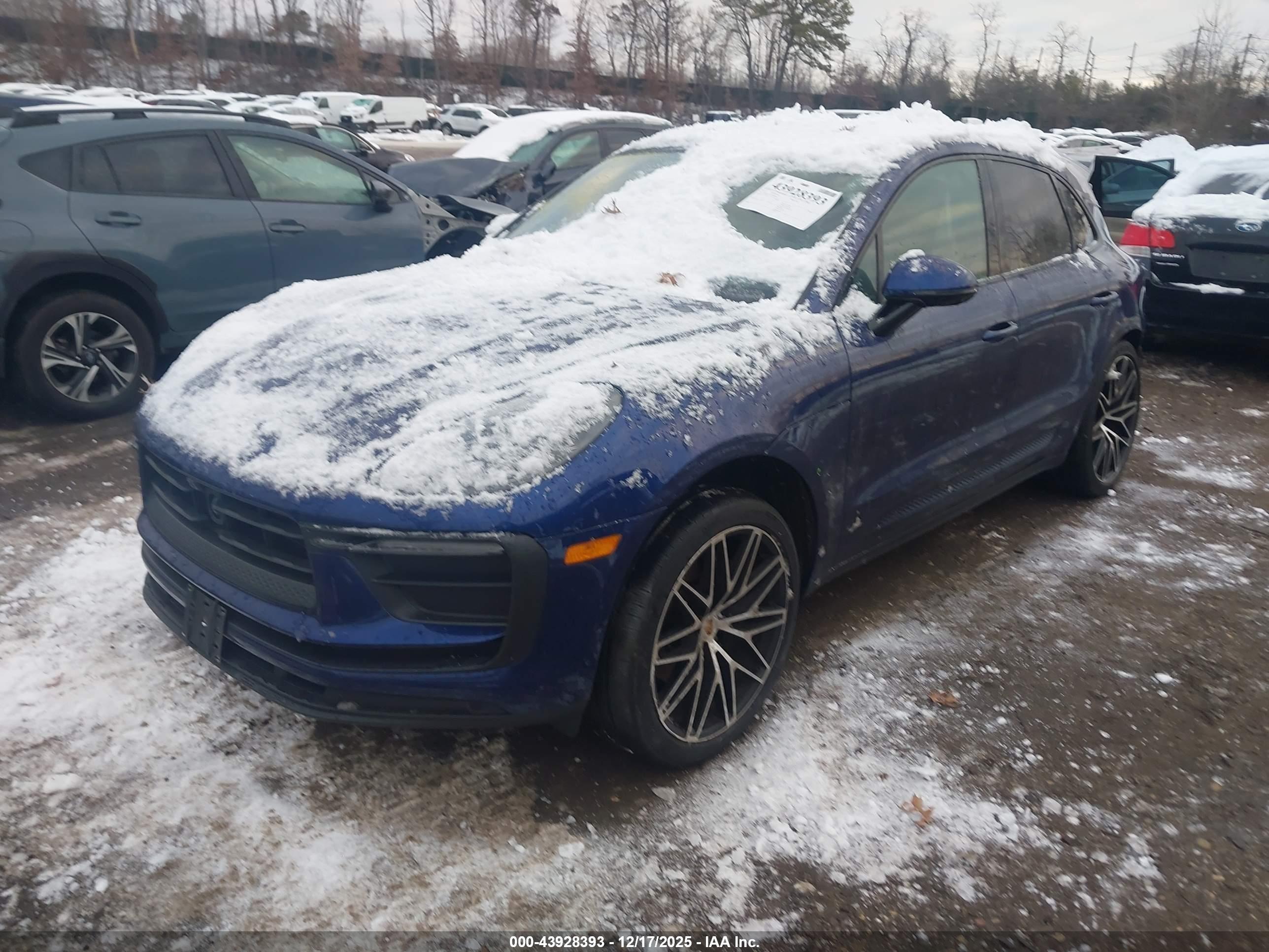 PORSCHE MACAN image 2