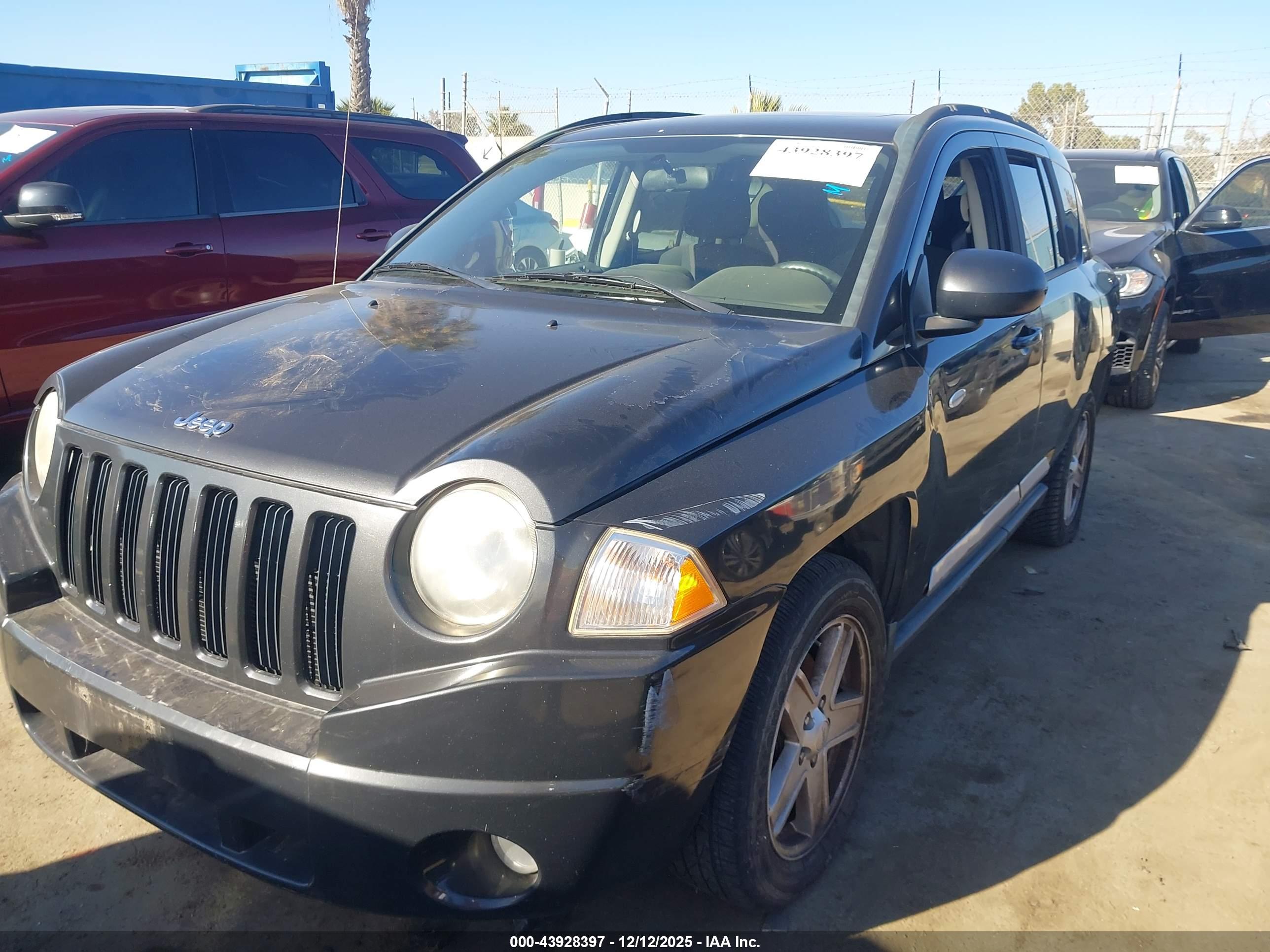 JEEP COMPASS image 2