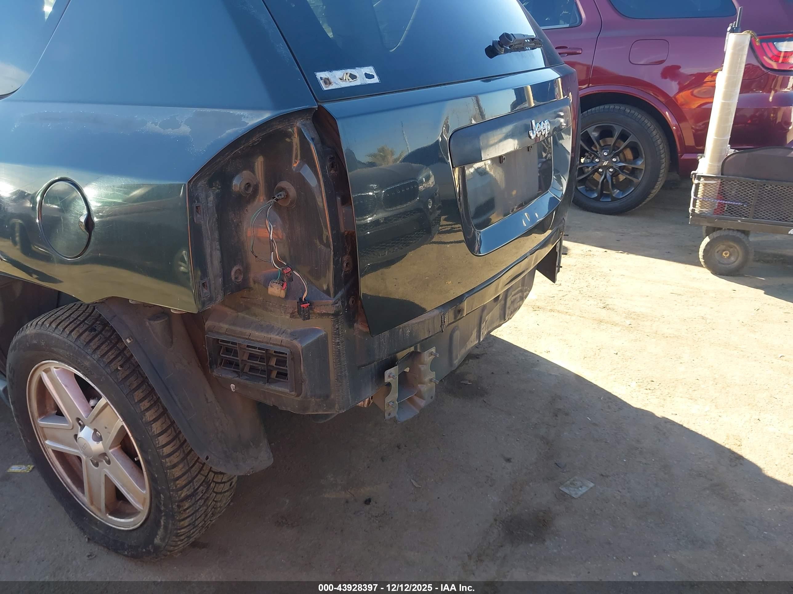 JEEP COMPASS image 6