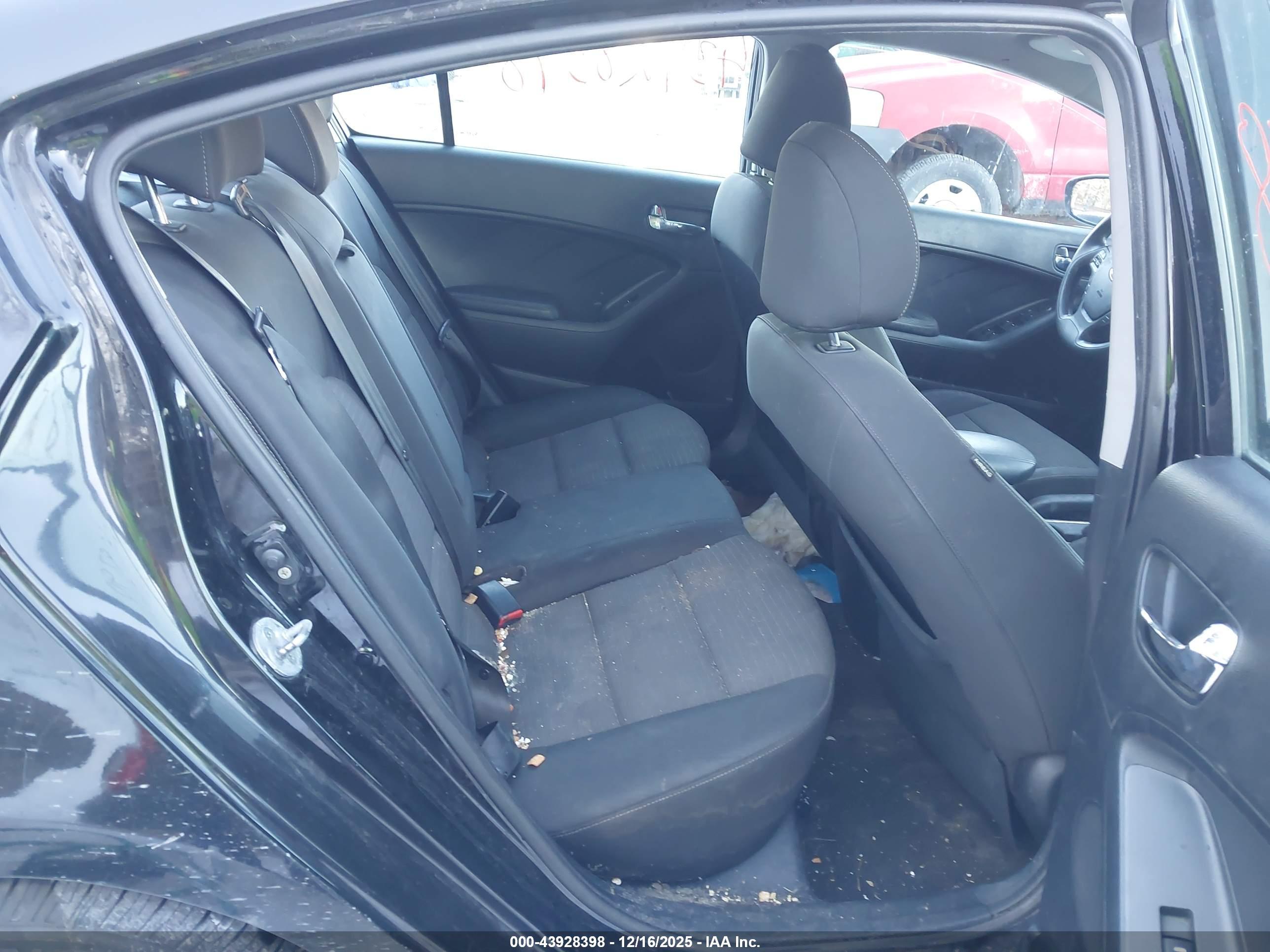 KIA FORTE image 8