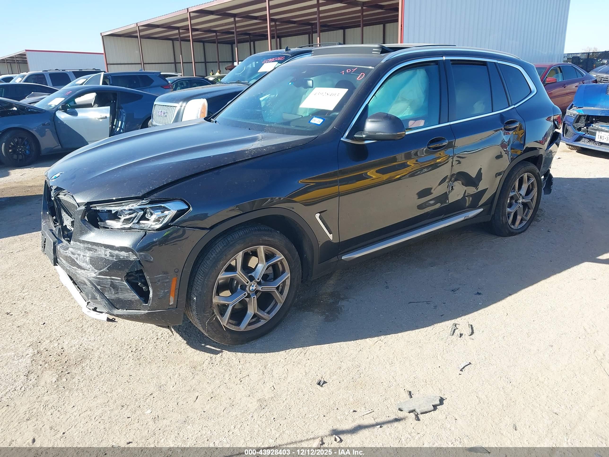 BMW X3 image 2