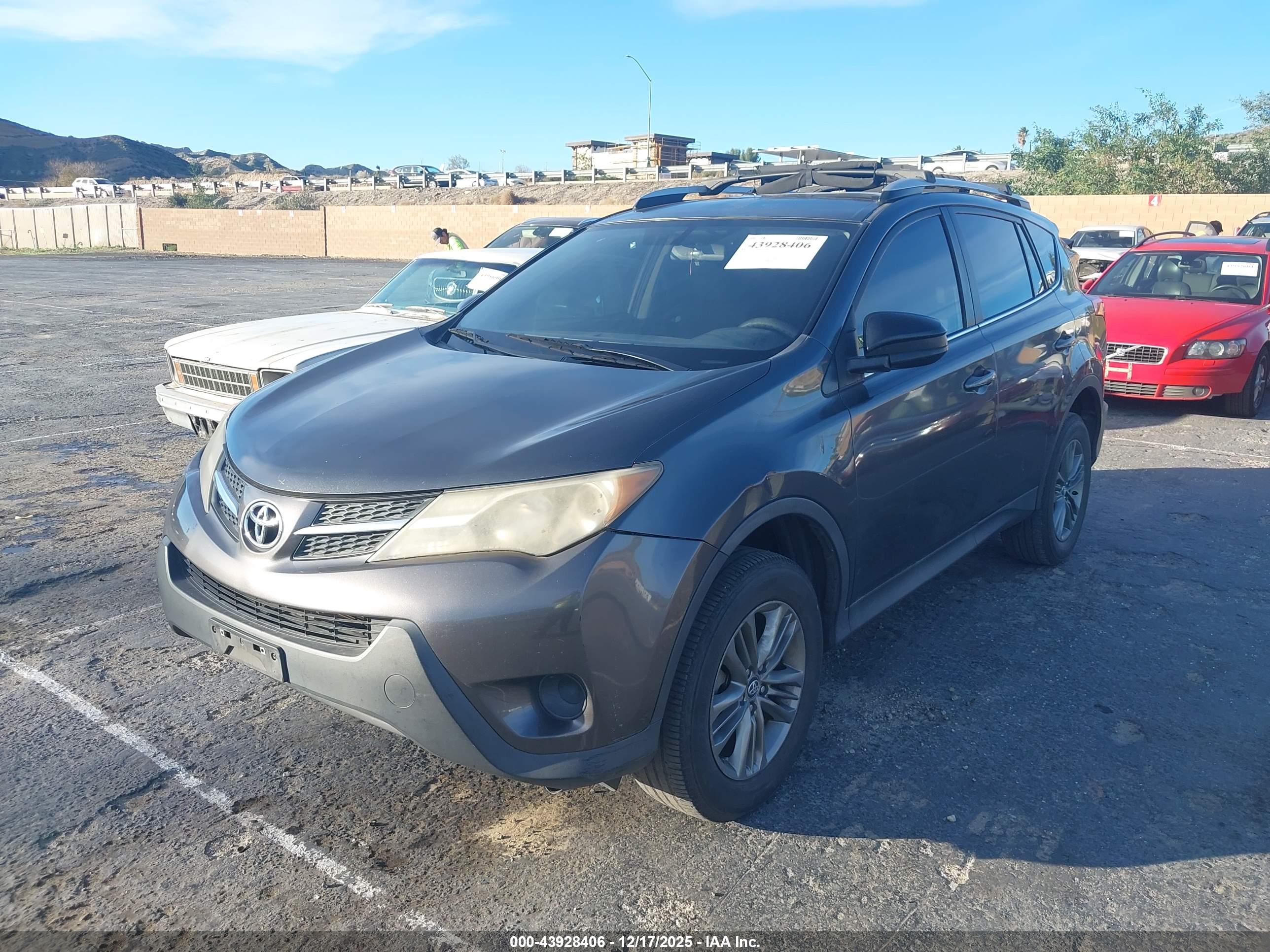 TOYOTA RAV4 image 2