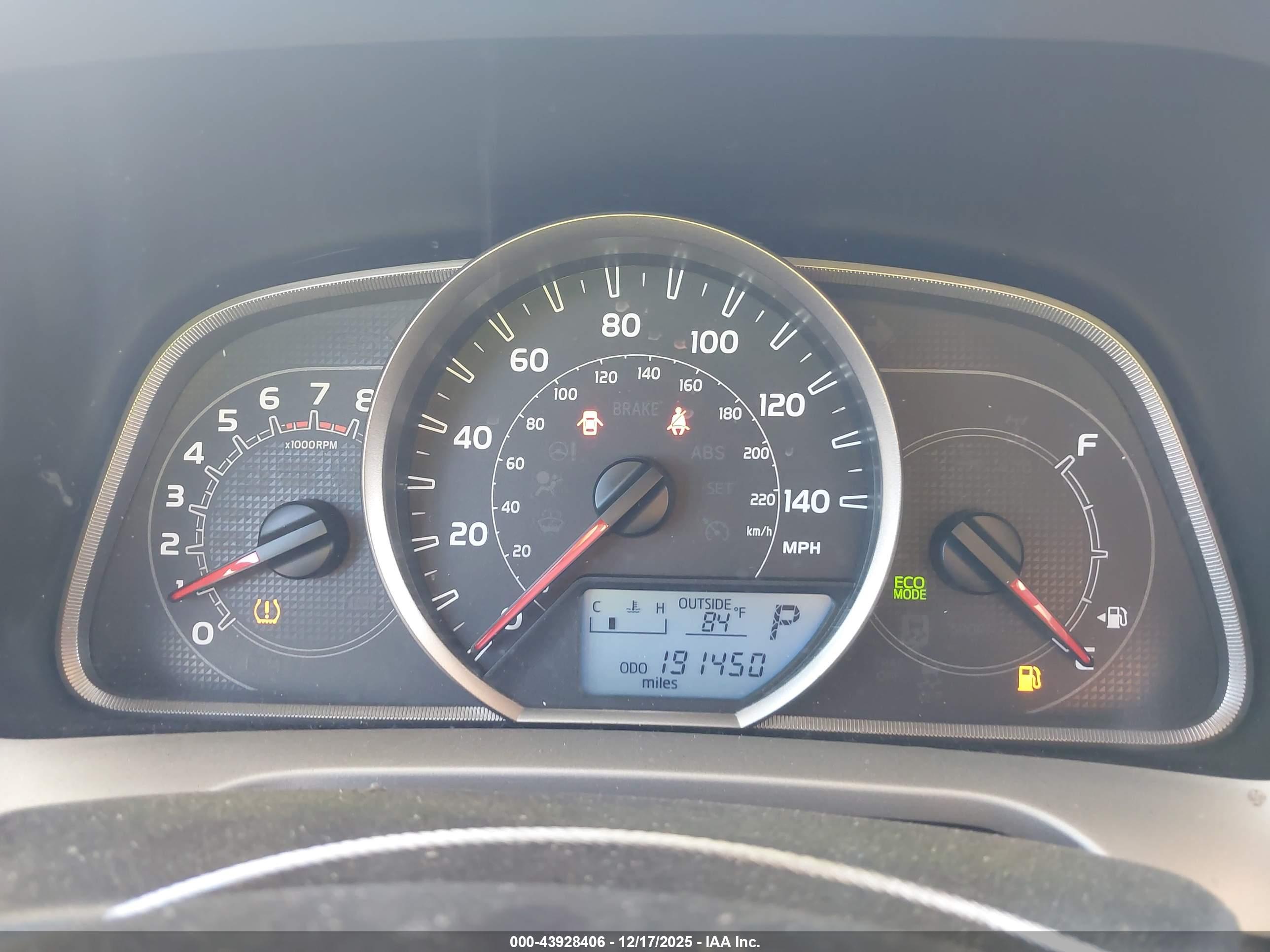 TOYOTA RAV4 image 7