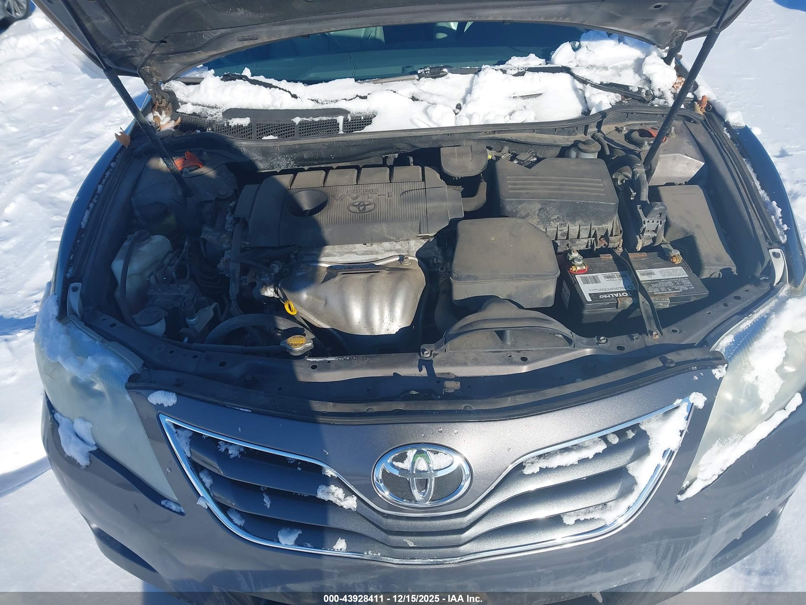 TOYOTA CAMRY image 10