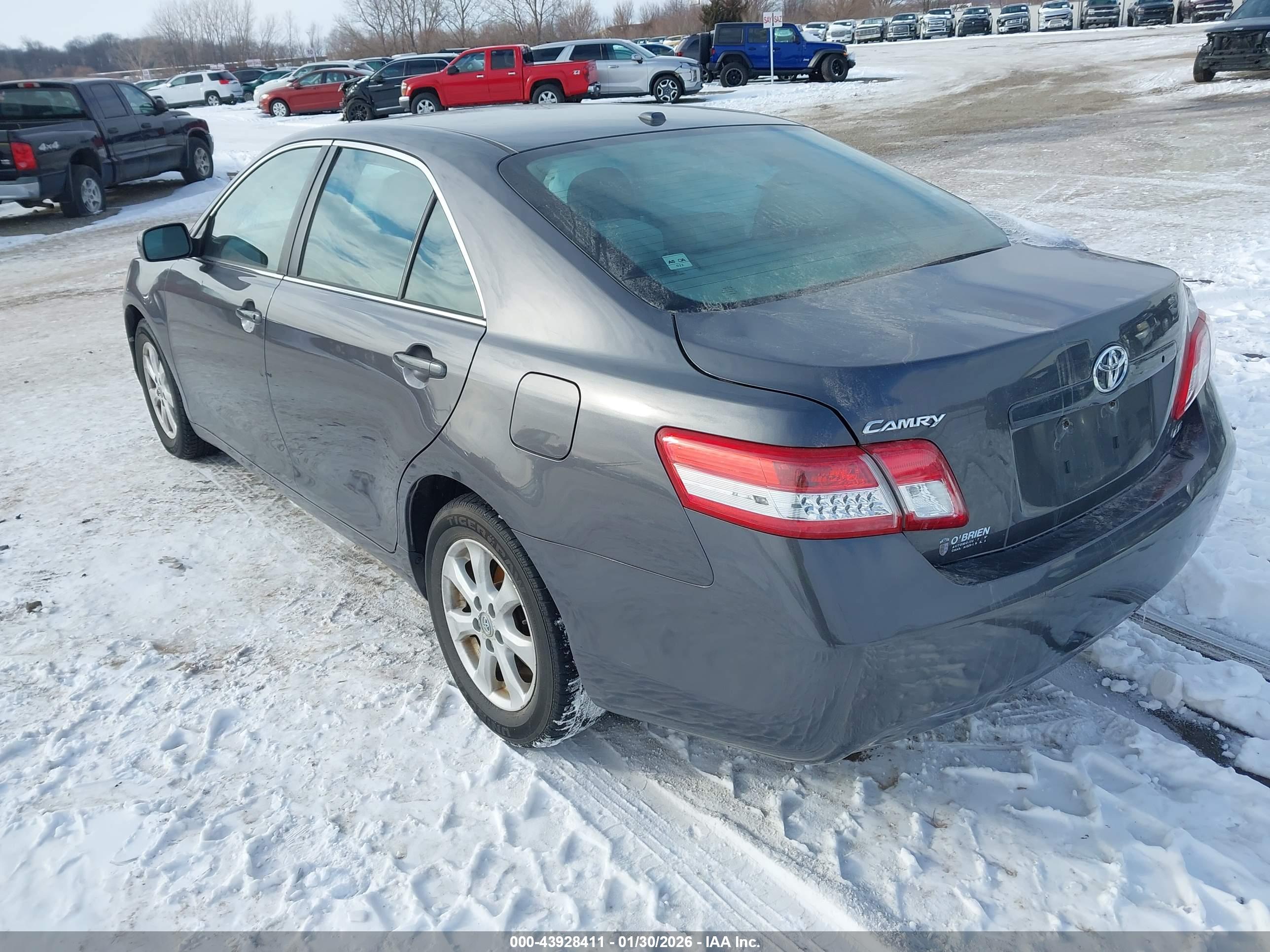 TOYOTA CAMRY image 3