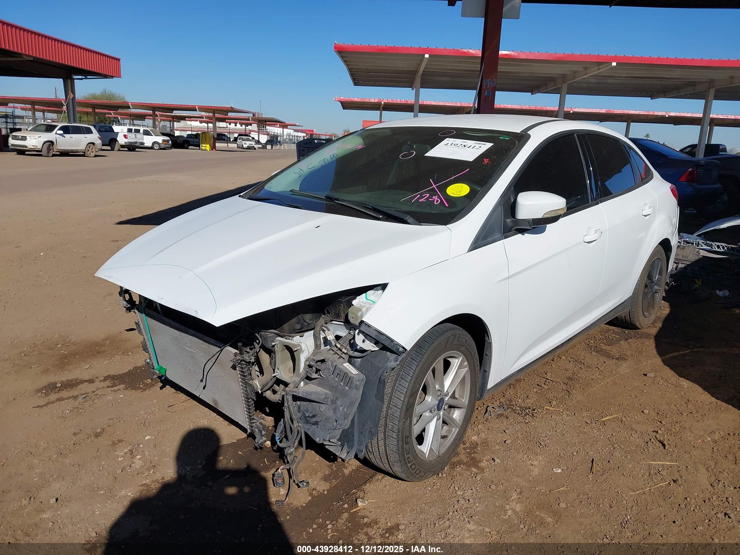 FORD FOCUS image 2