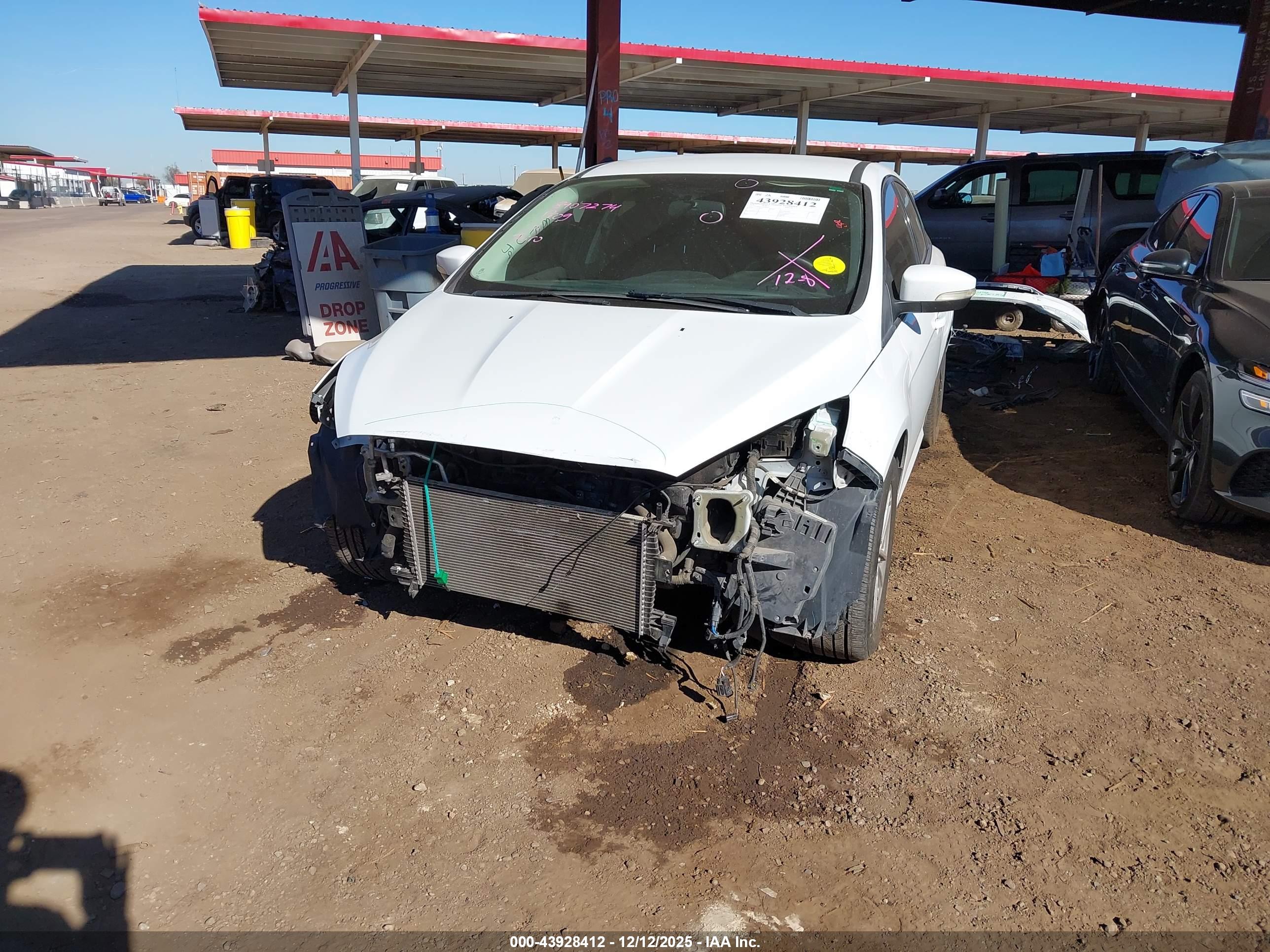 FORD FOCUS image 6