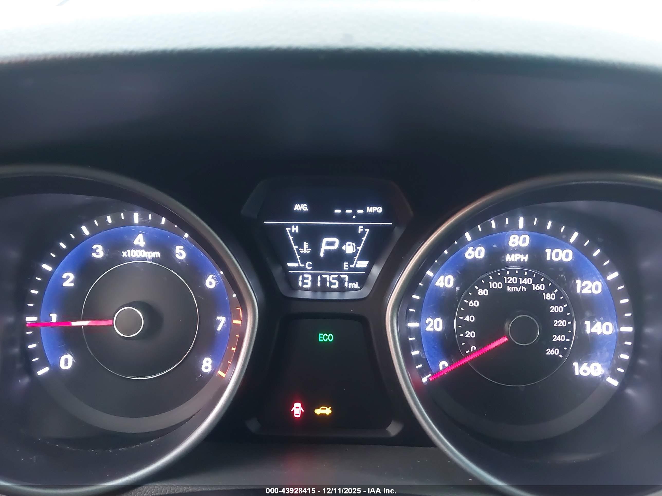 HYUNDAI ELANTRA image 7