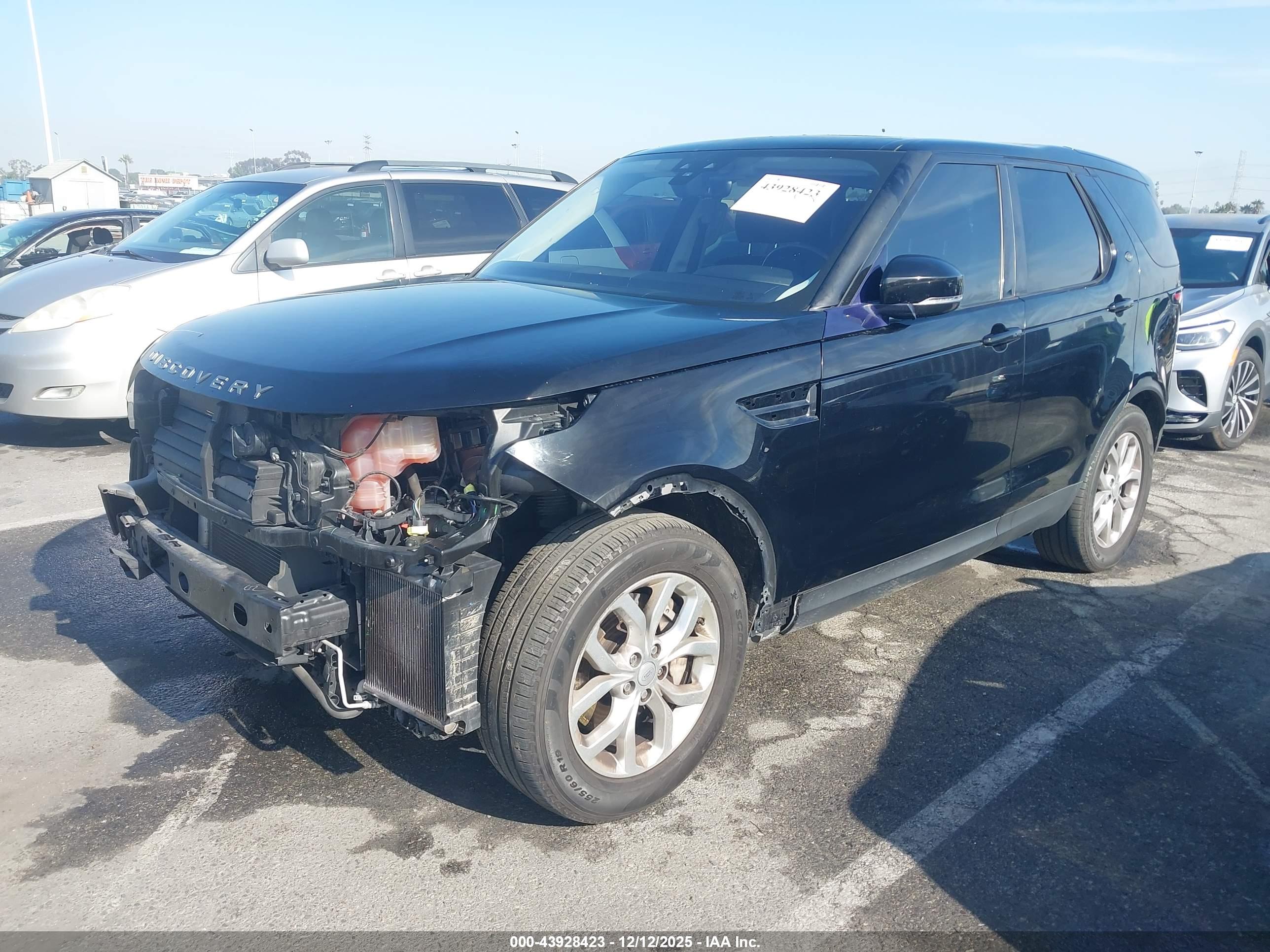 LAND ROVER image 2