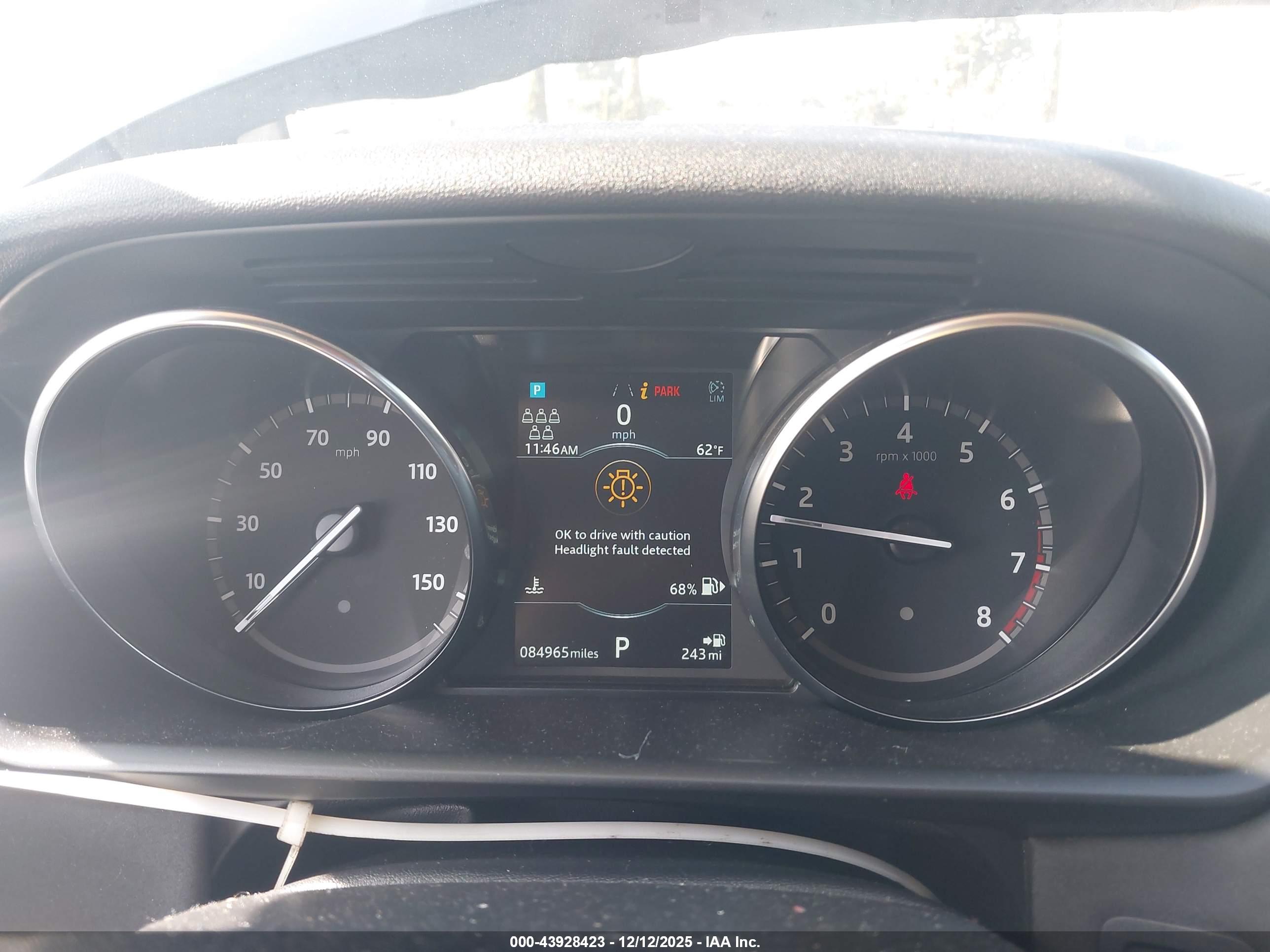 LAND ROVER image 7