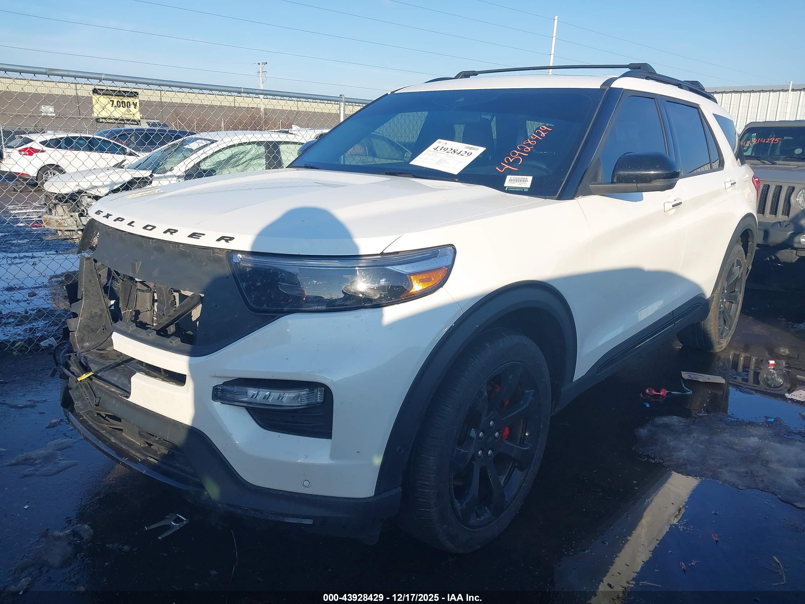 FORD EXPLORER image 2