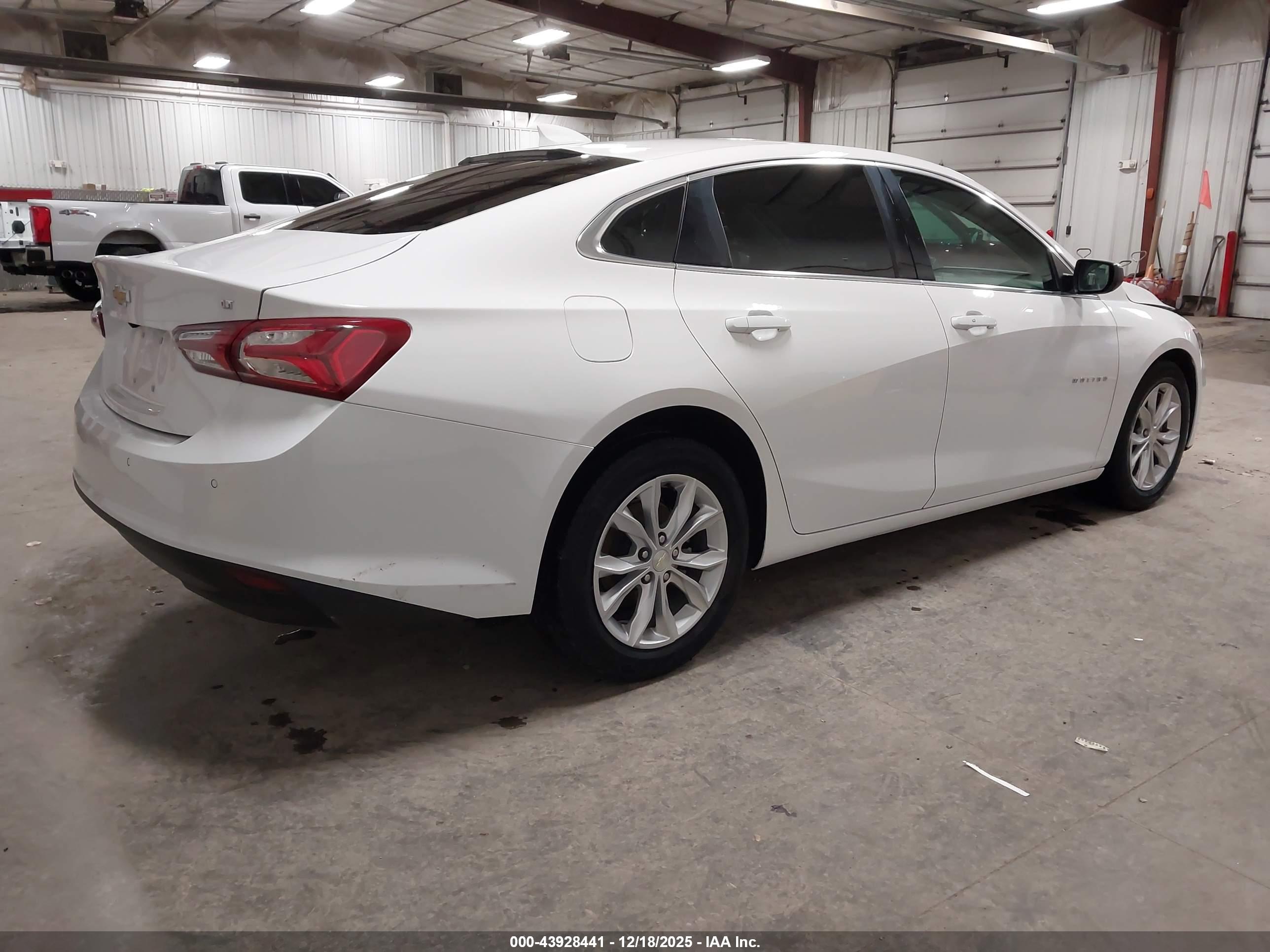 CHEVROLET MALIBU image 4