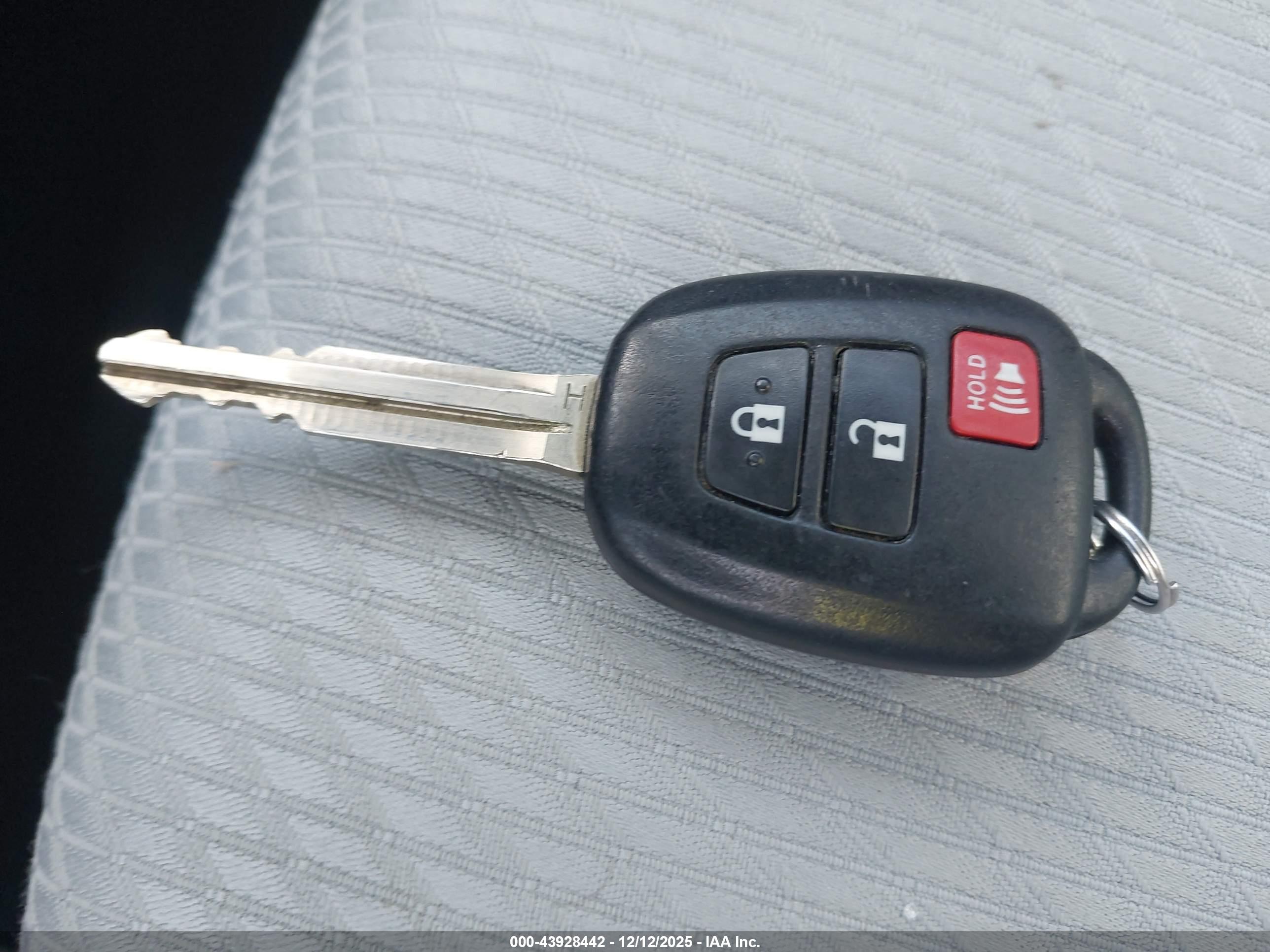 TOYOTA HIGHLANDER image 11