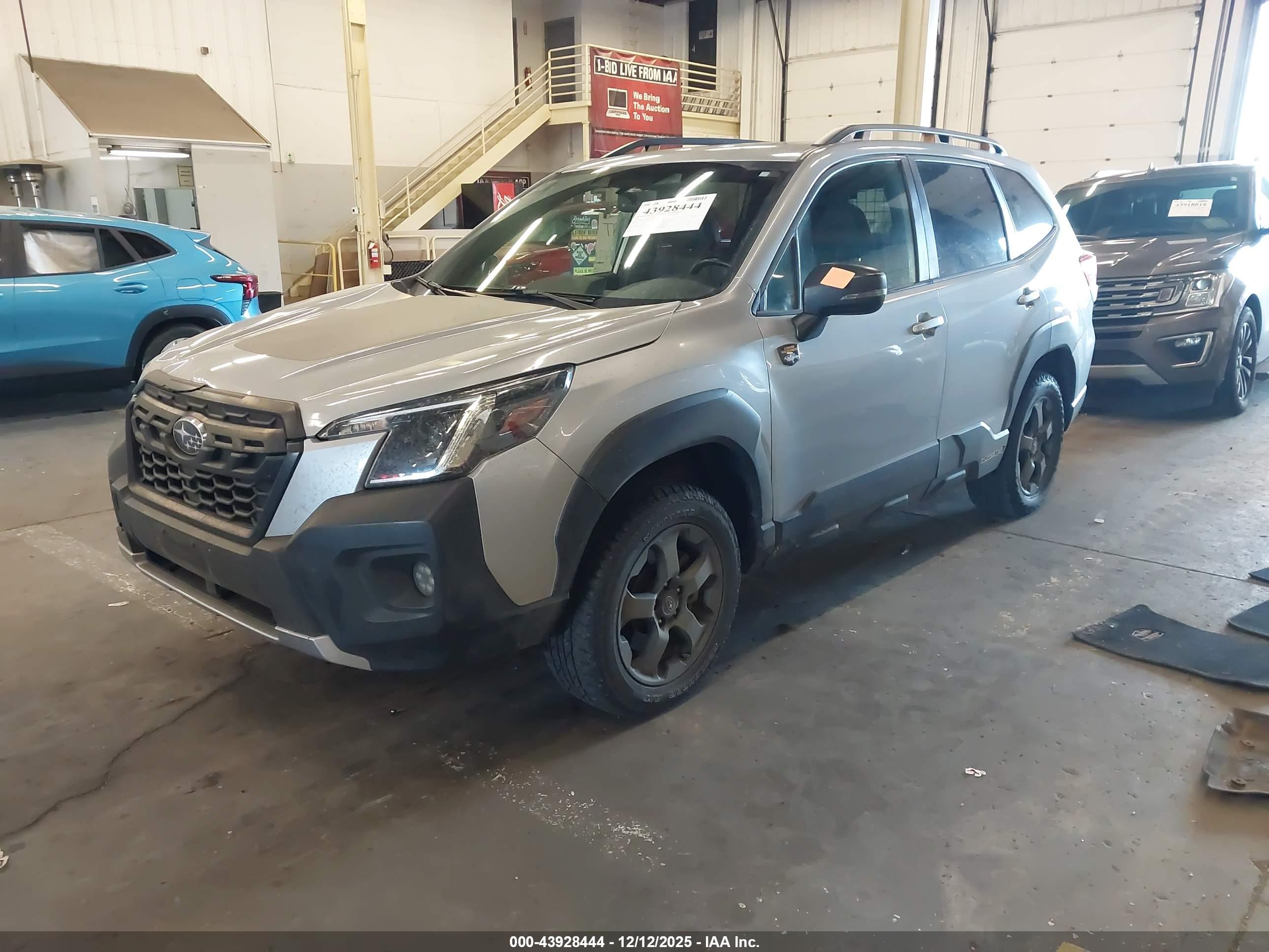 SUBARU FORESTER image 2