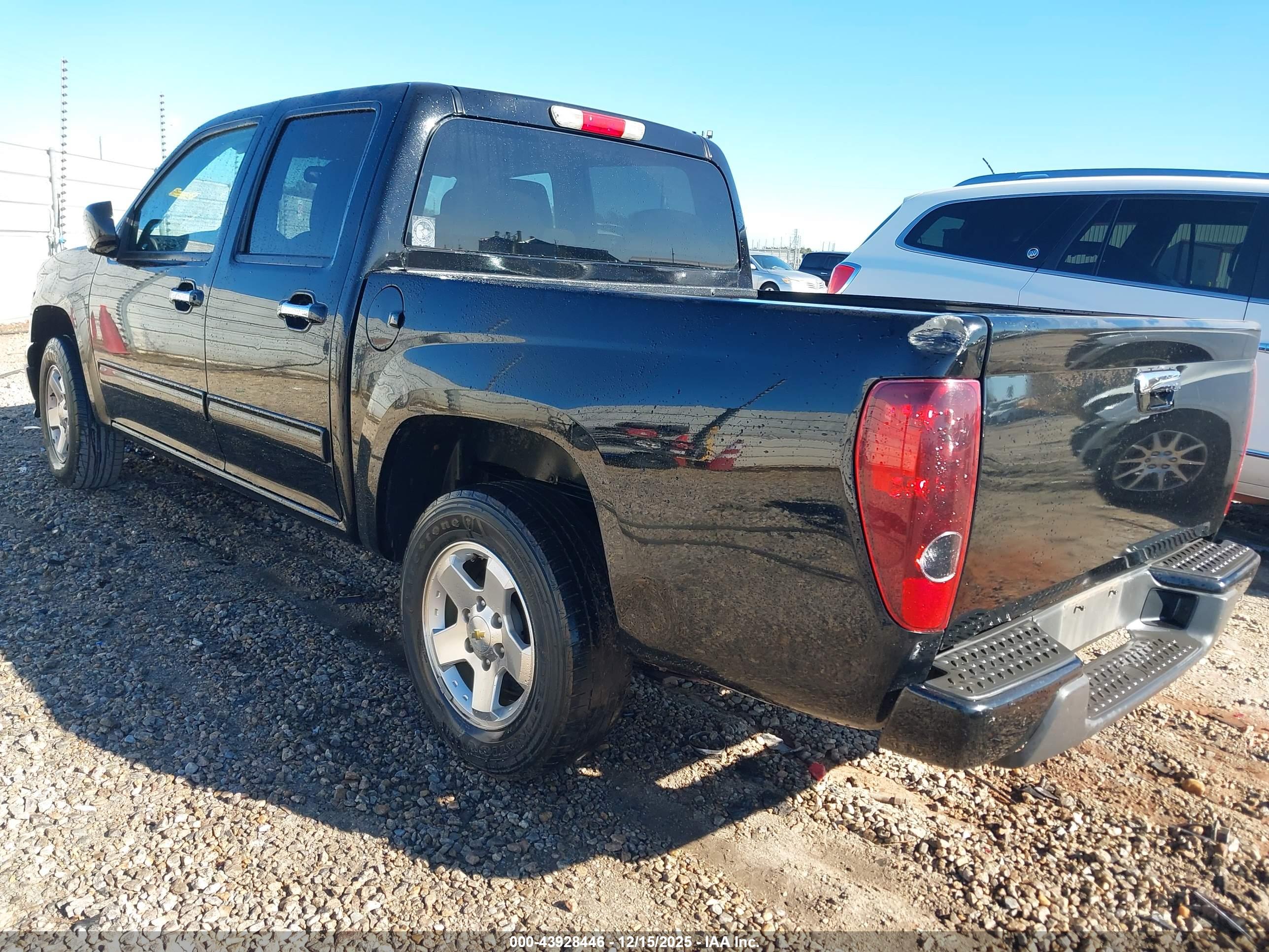 CHEVROLET COLORADO image 3
