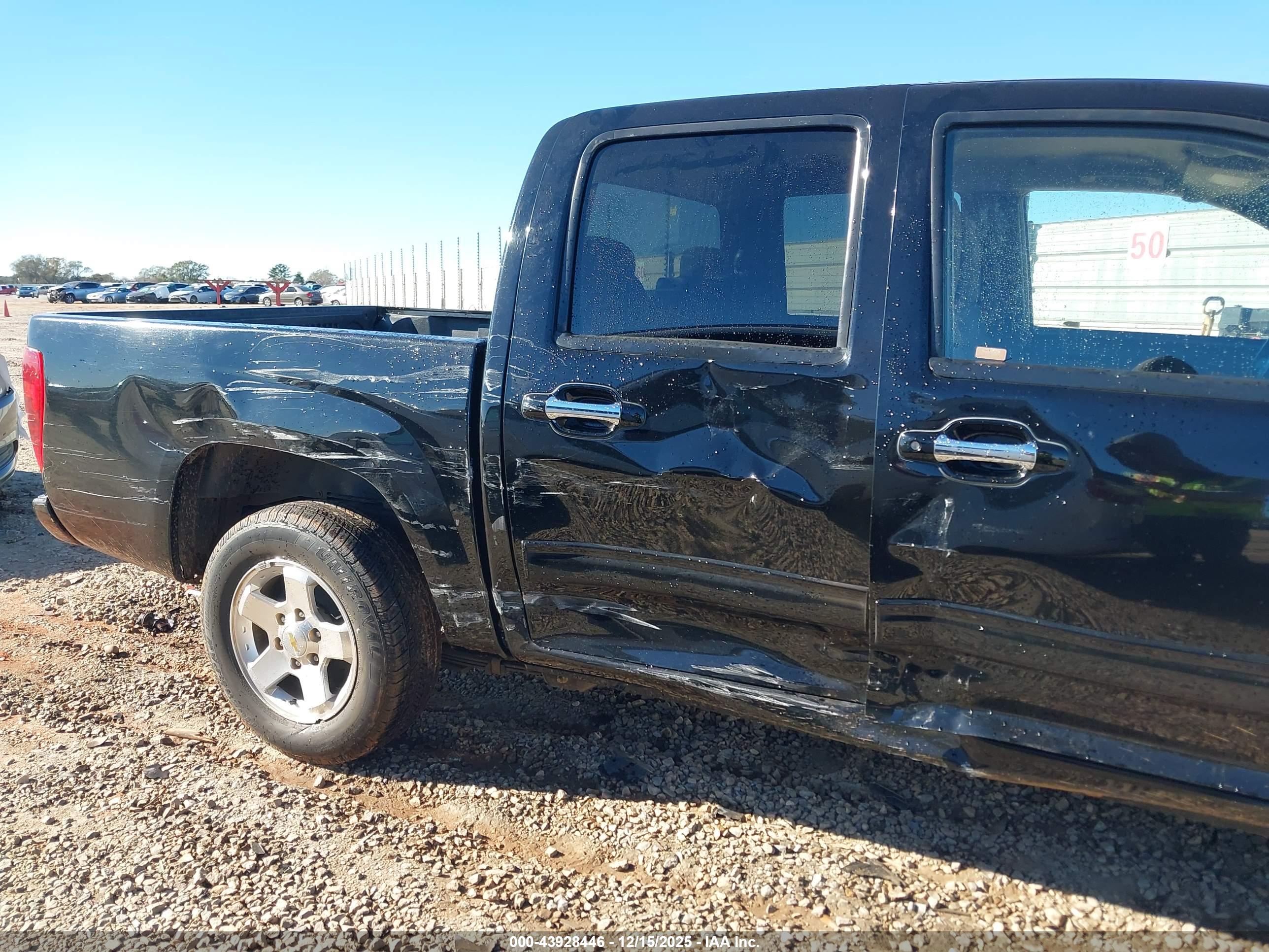 CHEVROLET COLORADO image 6