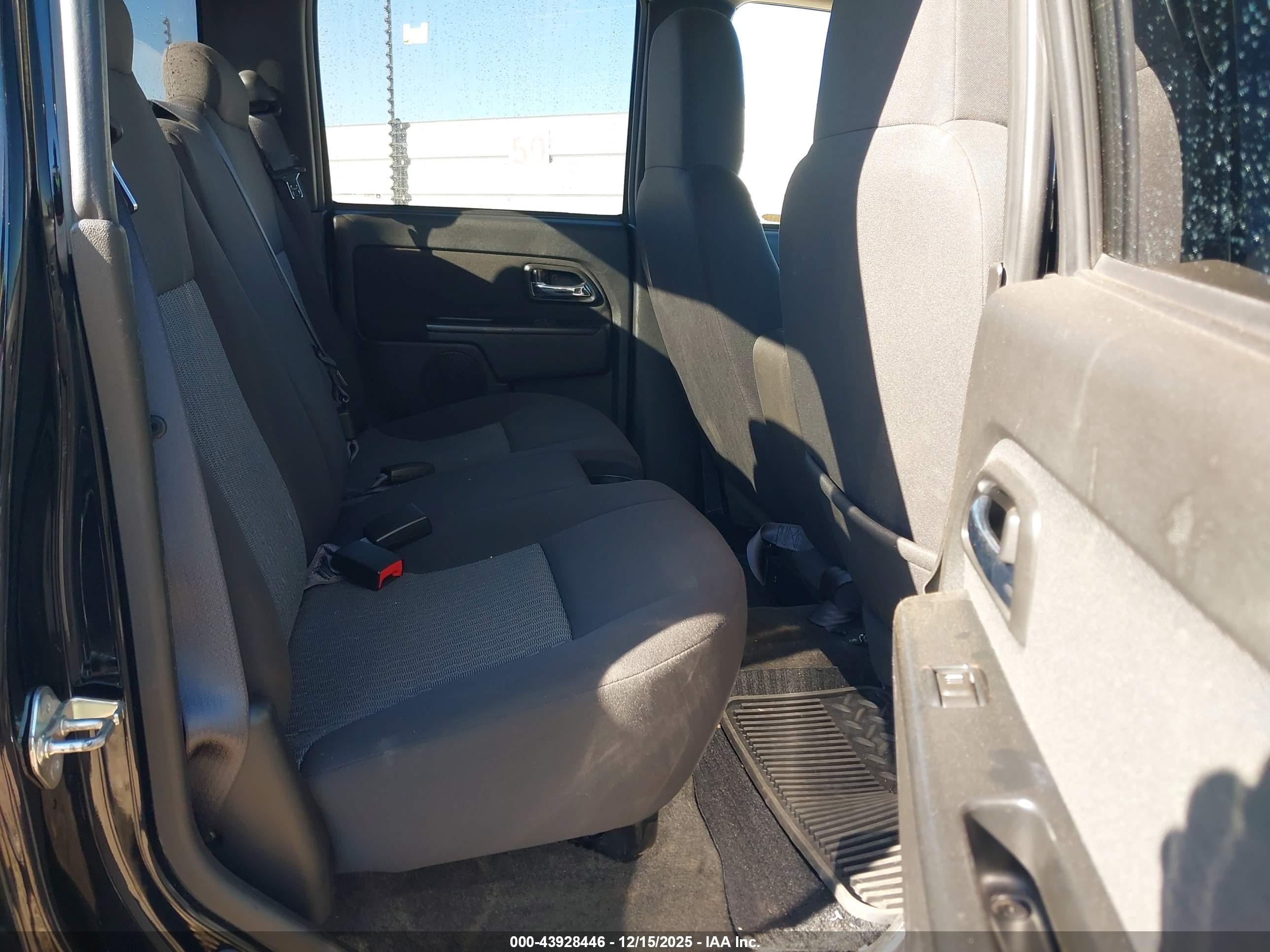 CHEVROLET COLORADO image 8