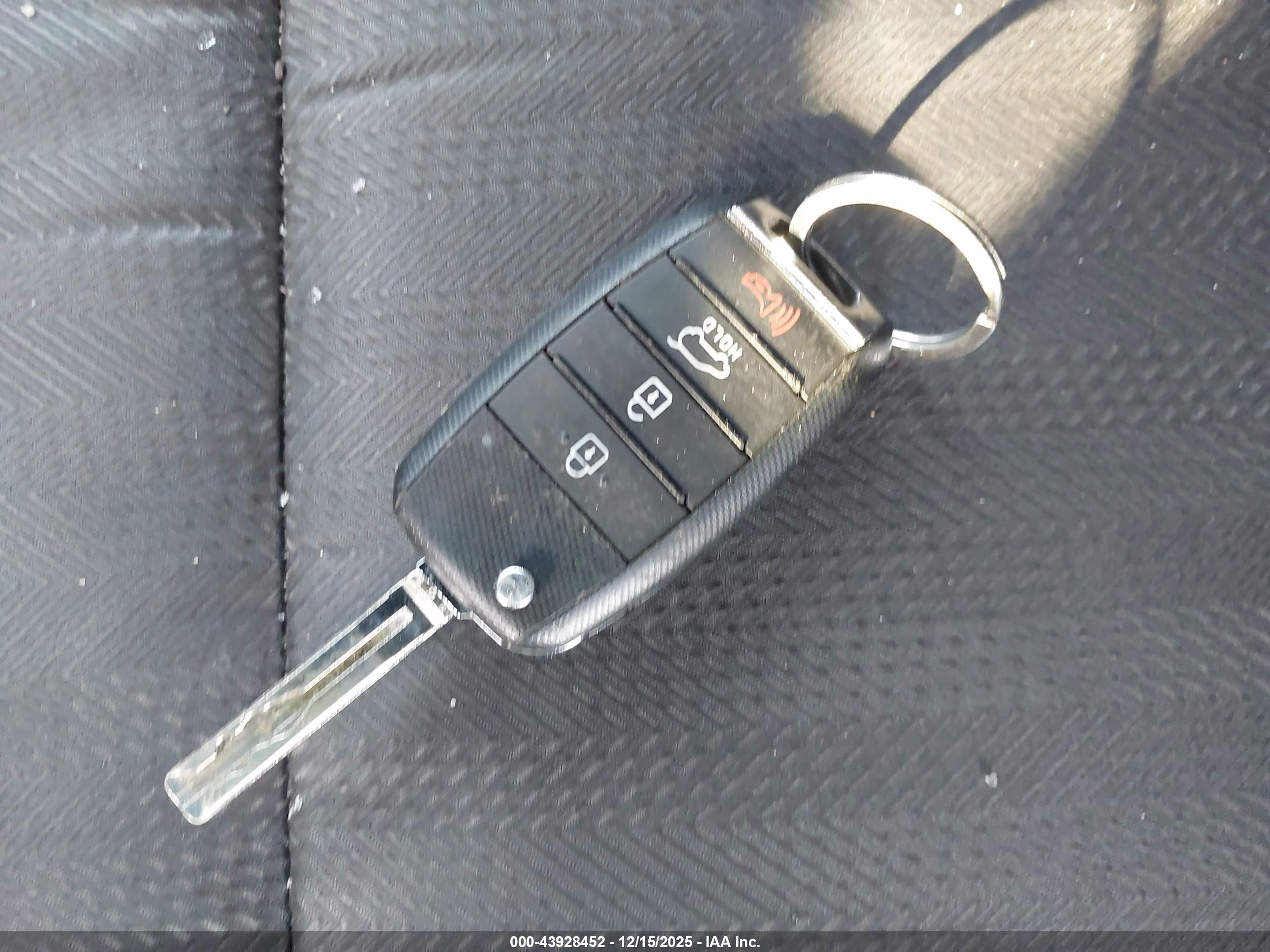KIA SPORTAGE image 11