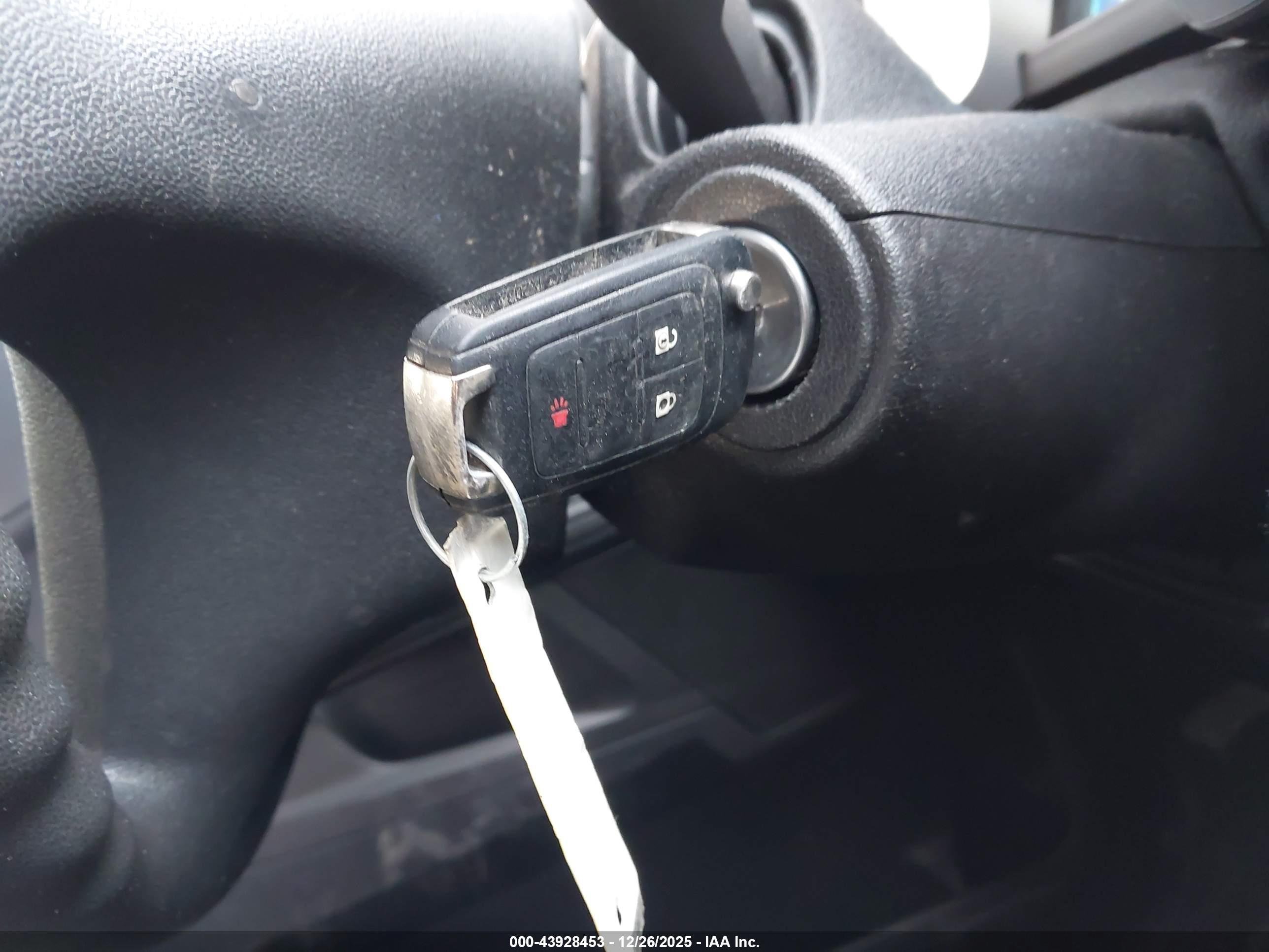 CHEVROLET EQUINOX image 11