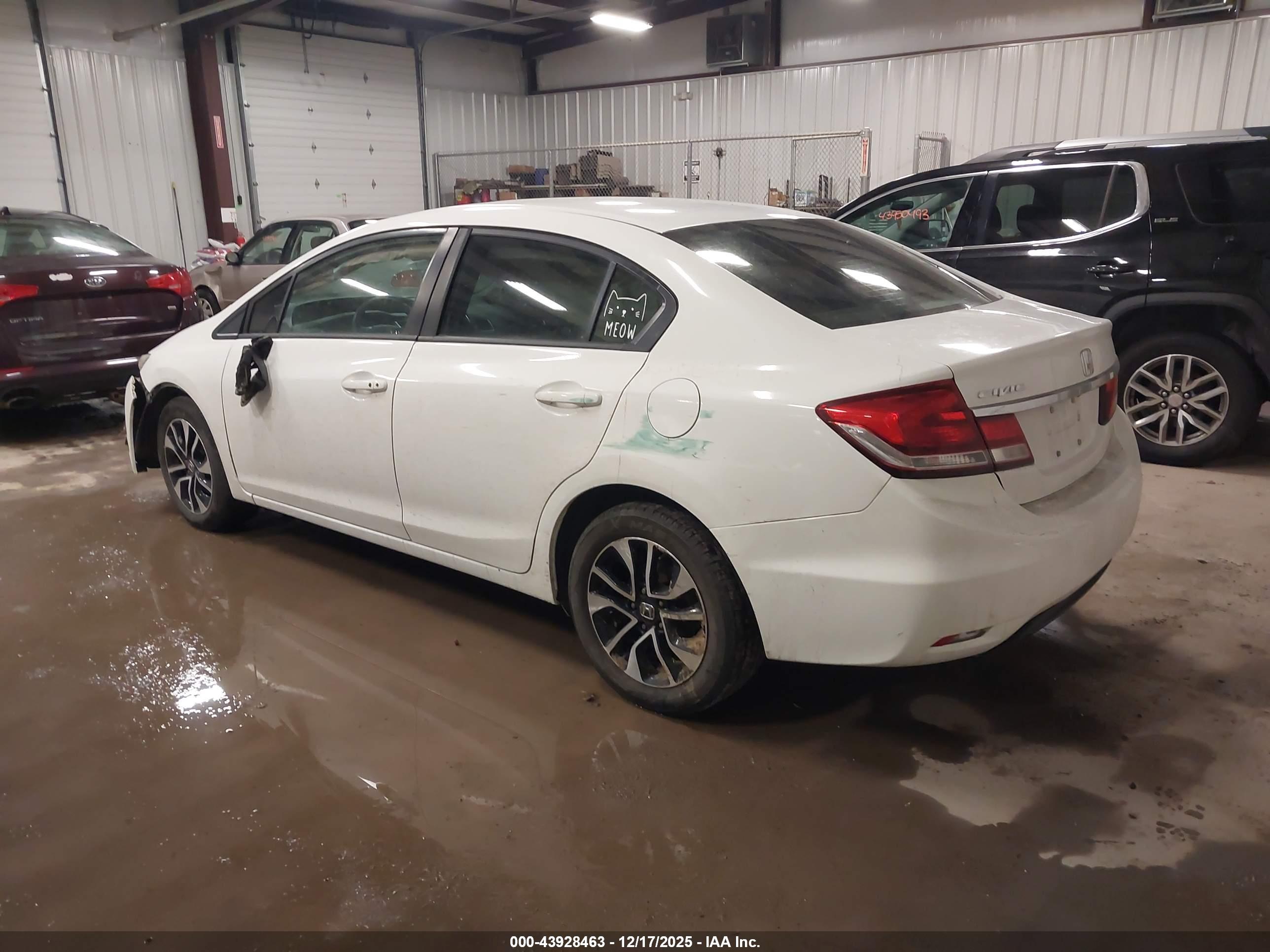 HONDA CIVIC image 3