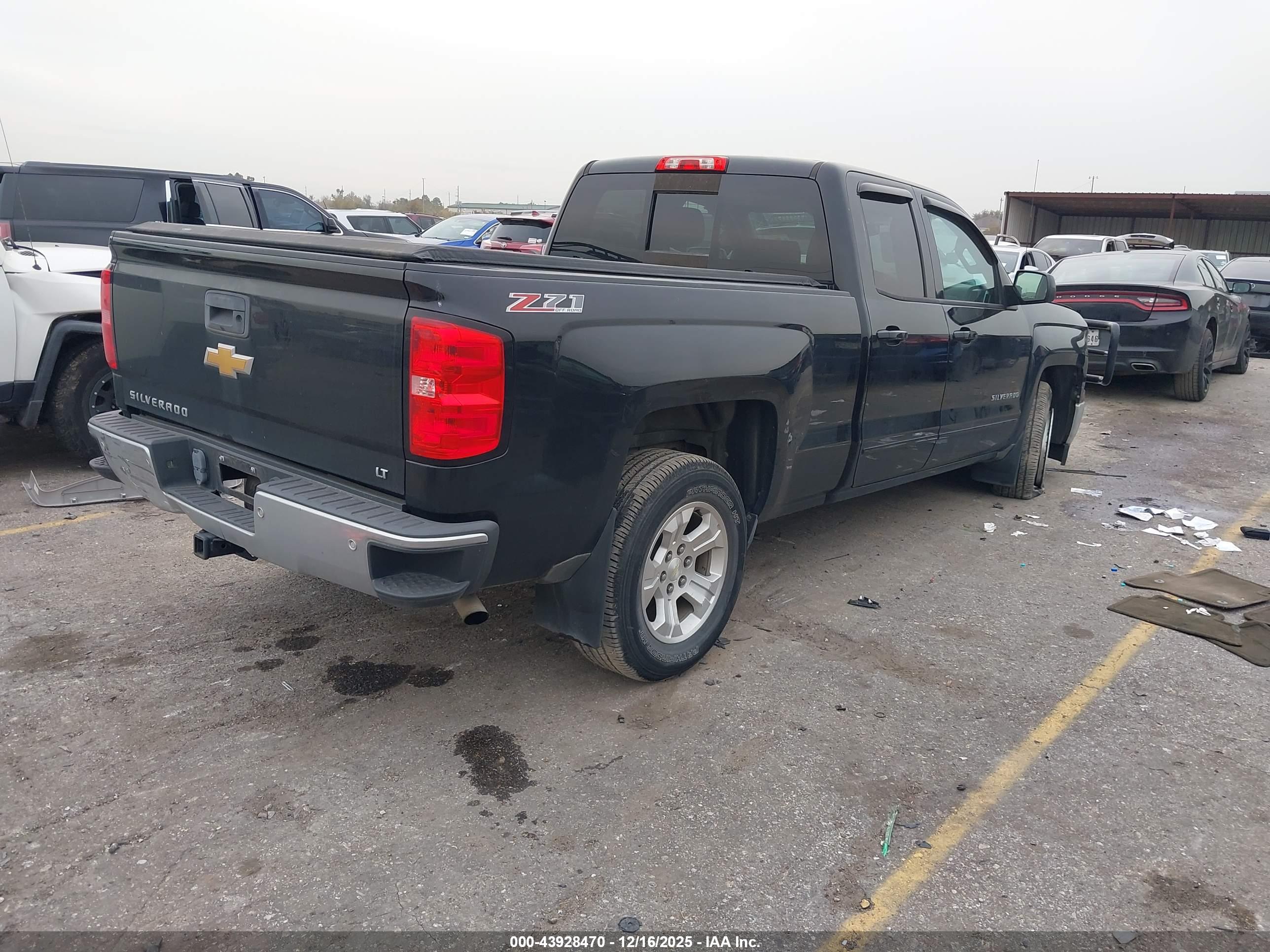 CHEVROLET SILVERADO image 4