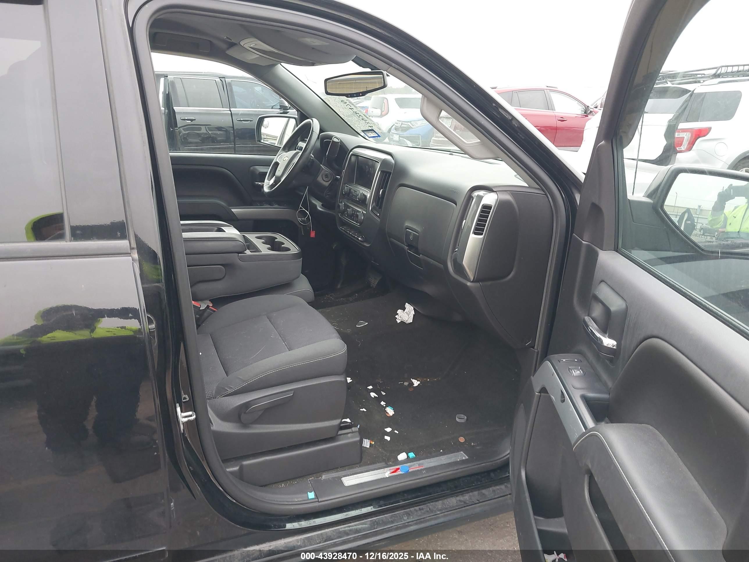 CHEVROLET SILVERADO image 5