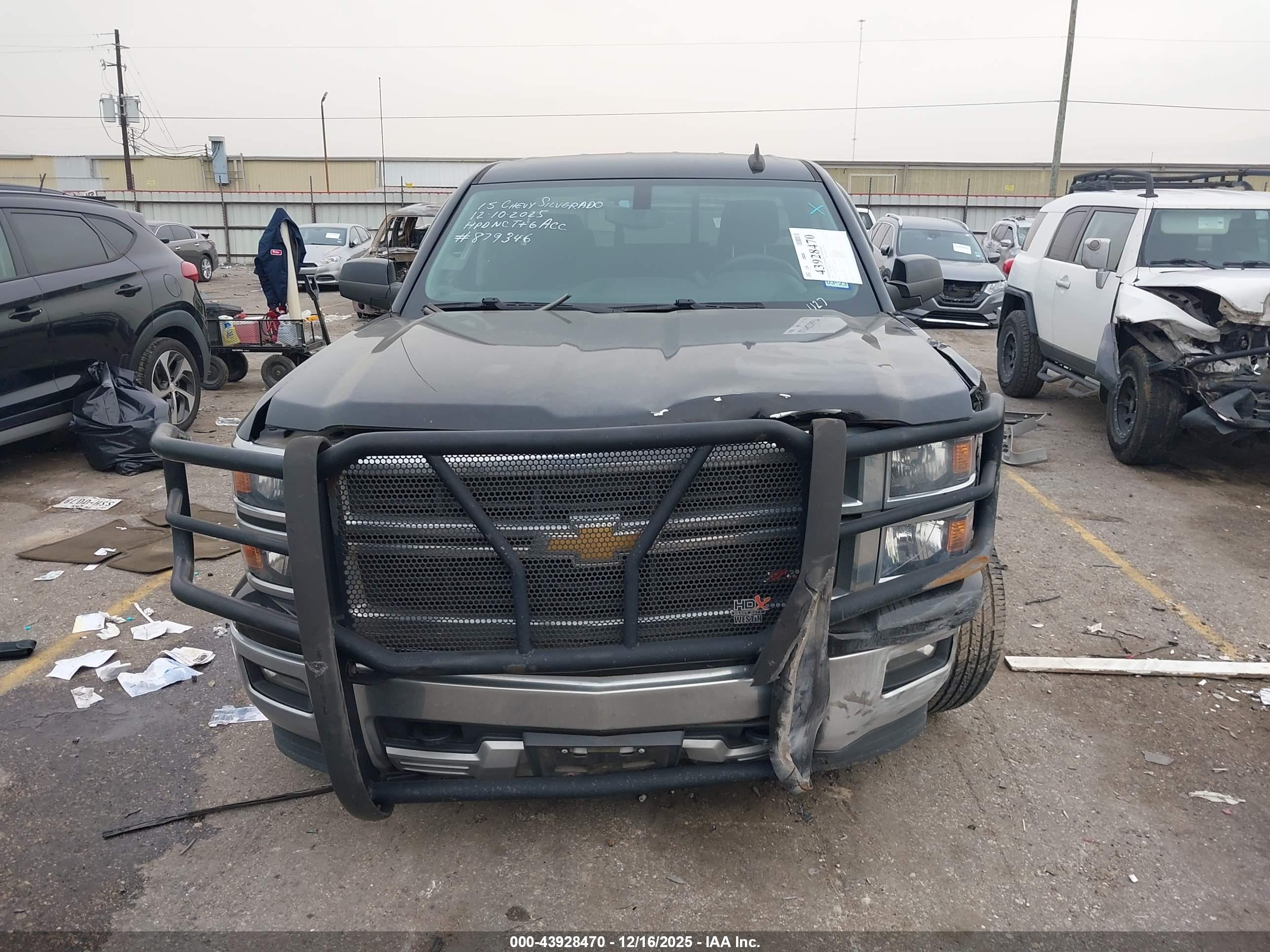 CHEVROLET SILVERADO image 6