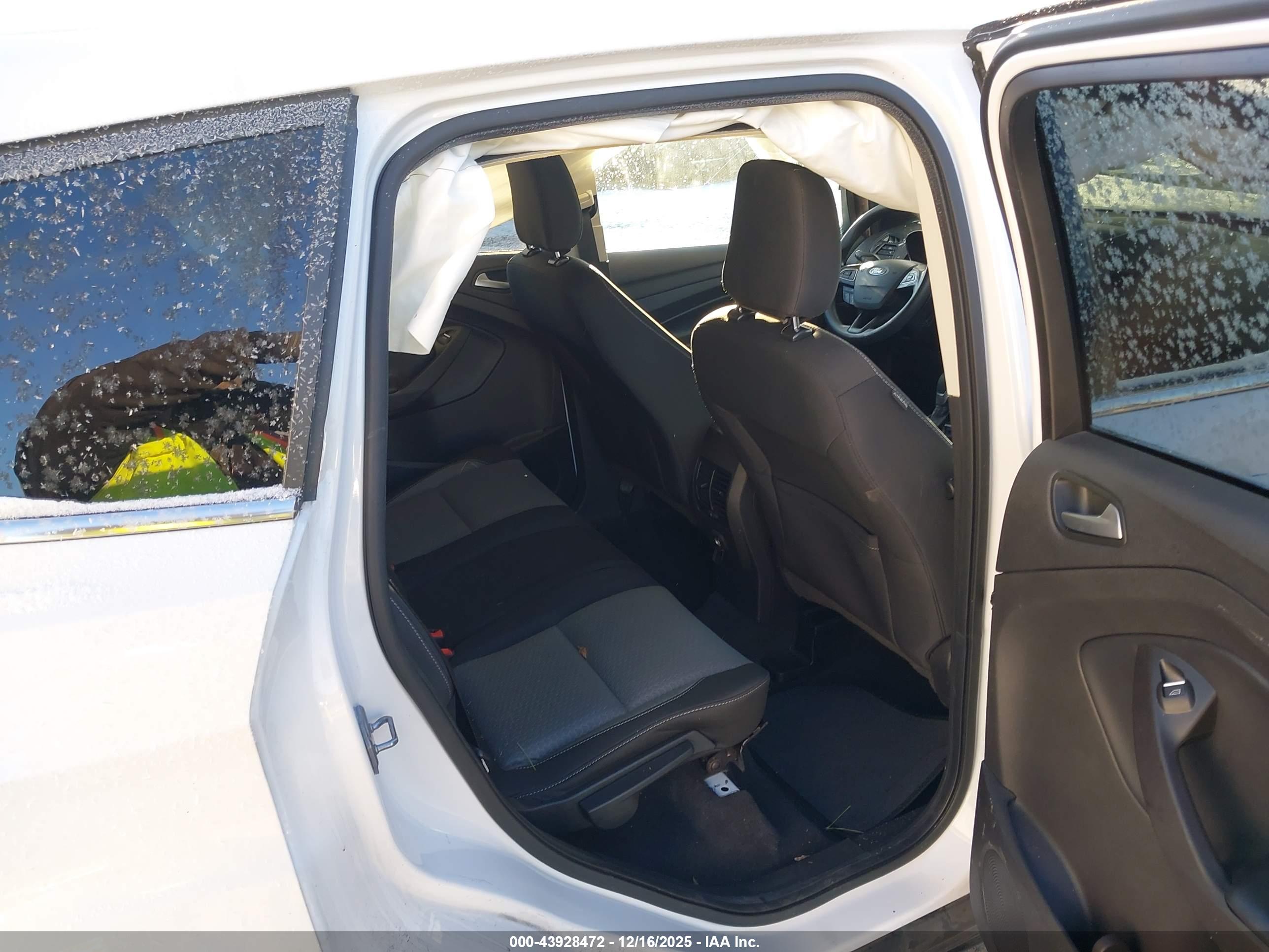FORD ESCAPE image 8