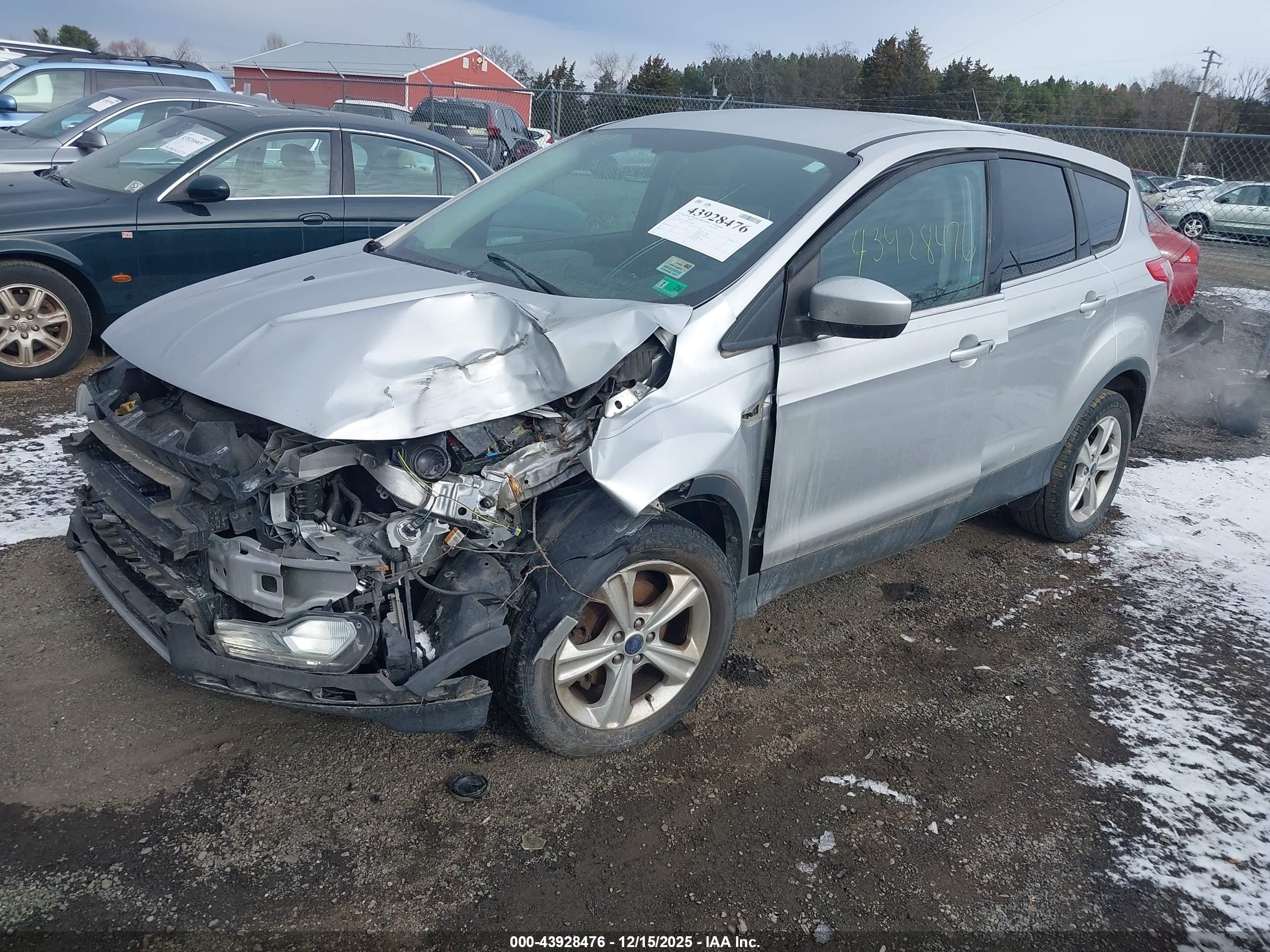 FORD ESCAPE image 2