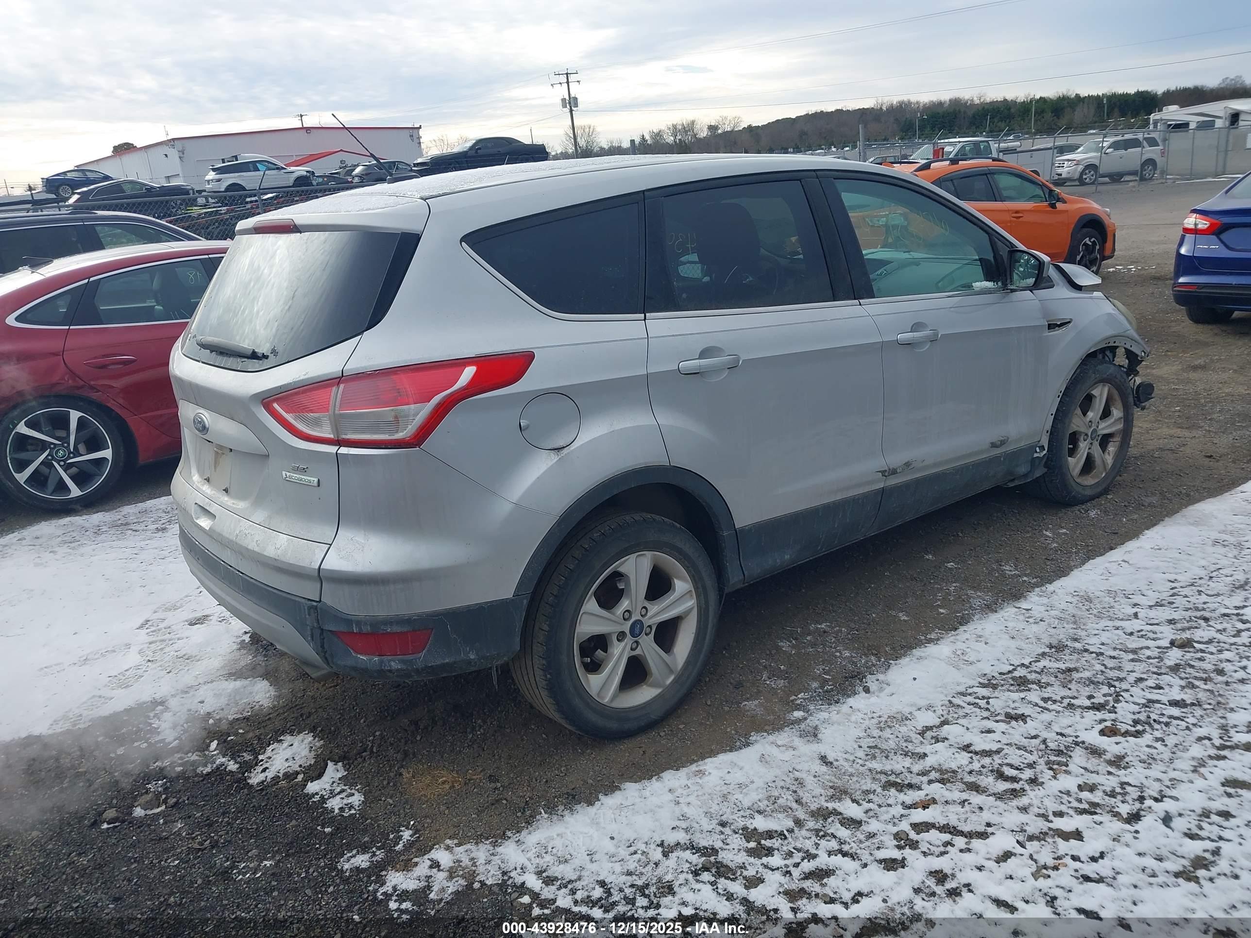 FORD ESCAPE image 4