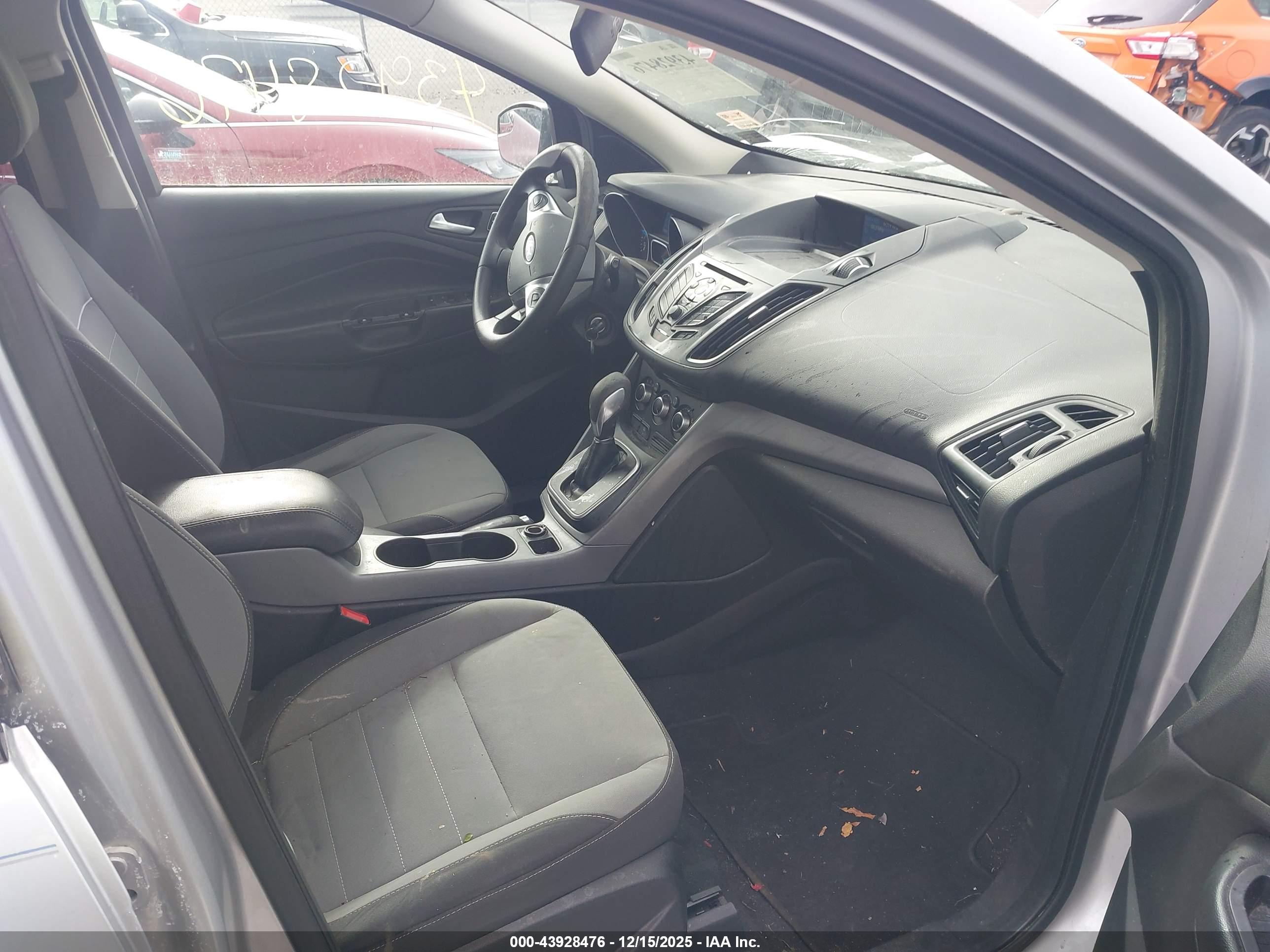 FORD ESCAPE image 5
