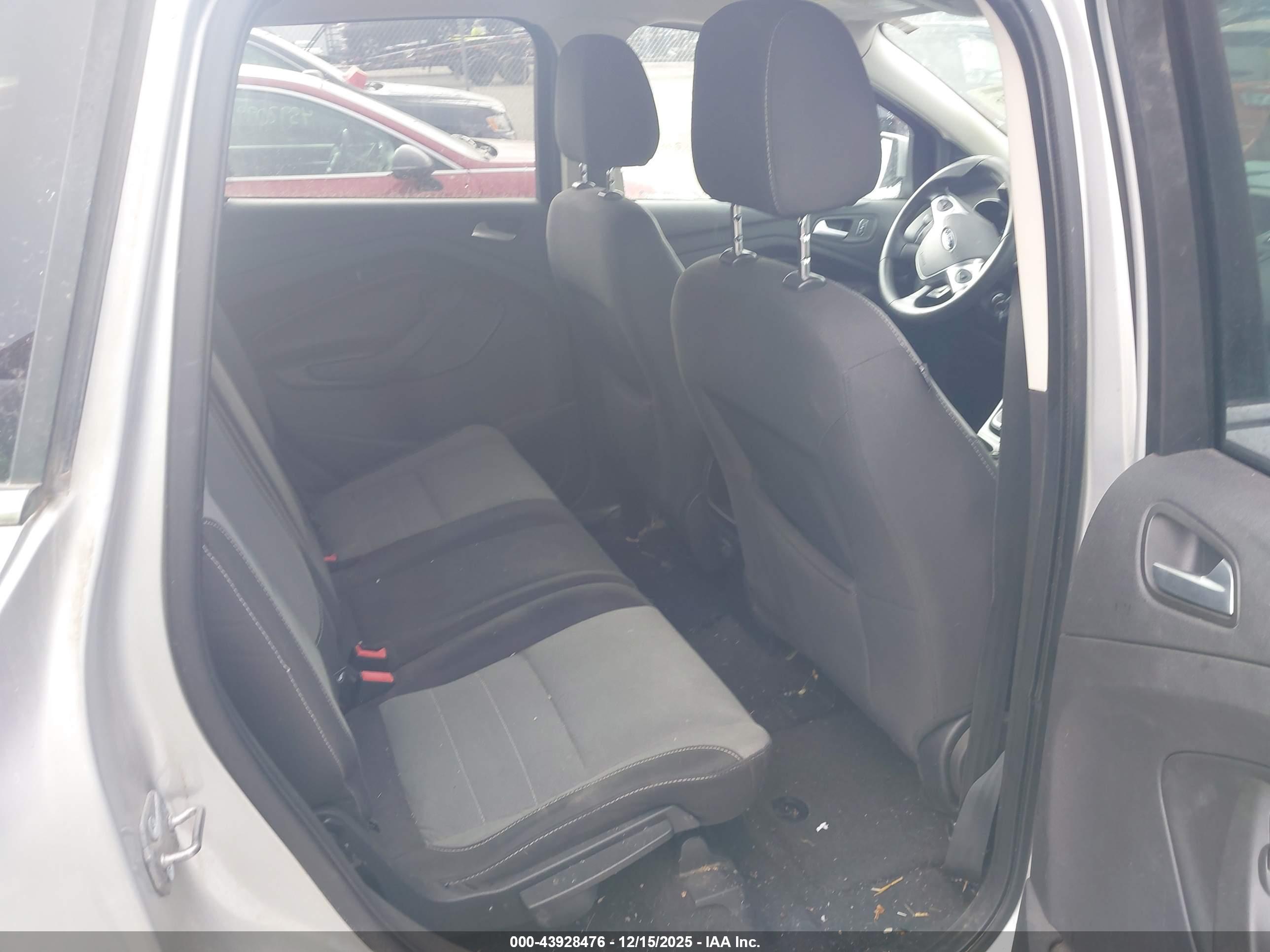 FORD ESCAPE image 8