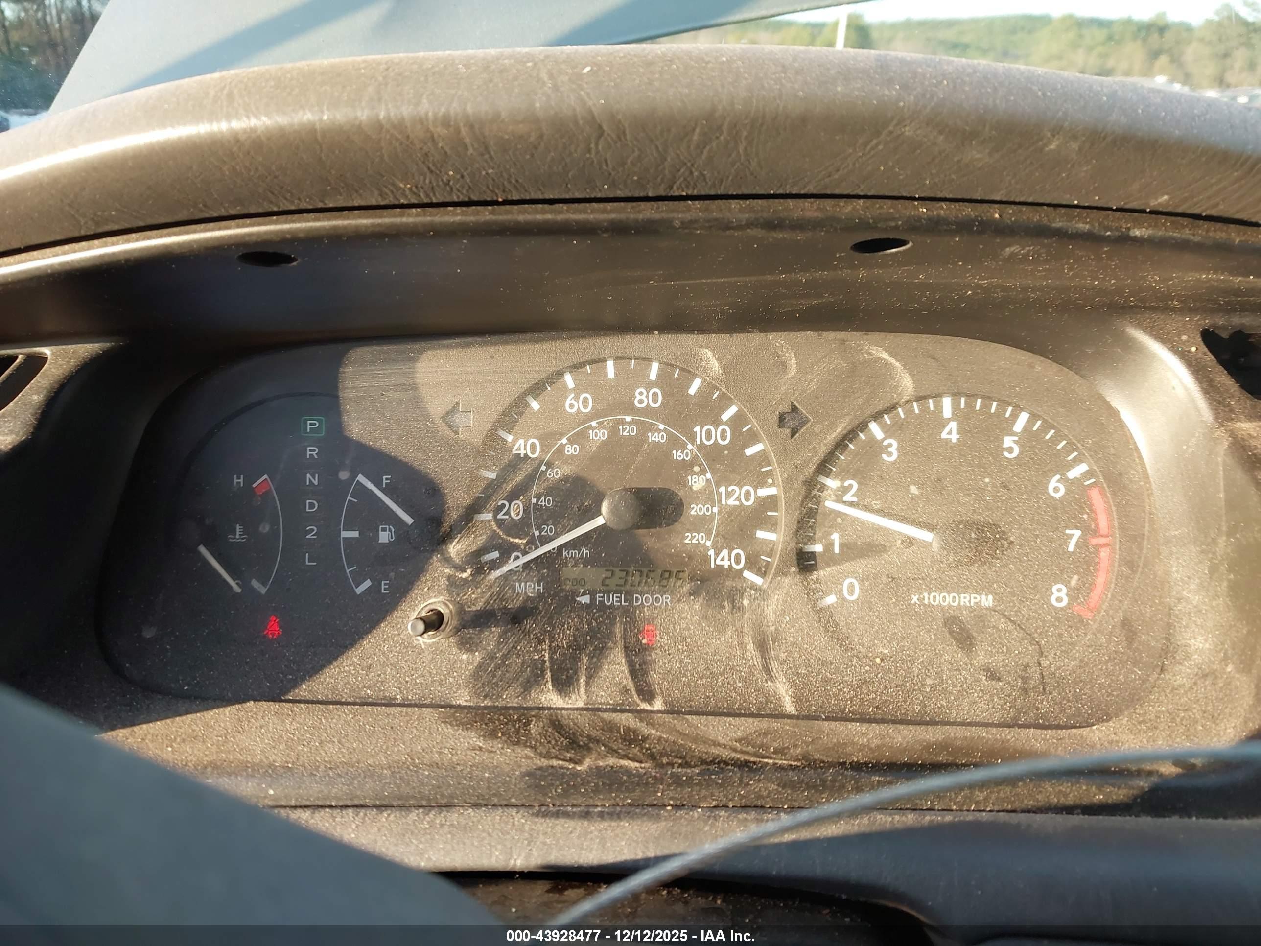 TOYOTA CAMRY image 7