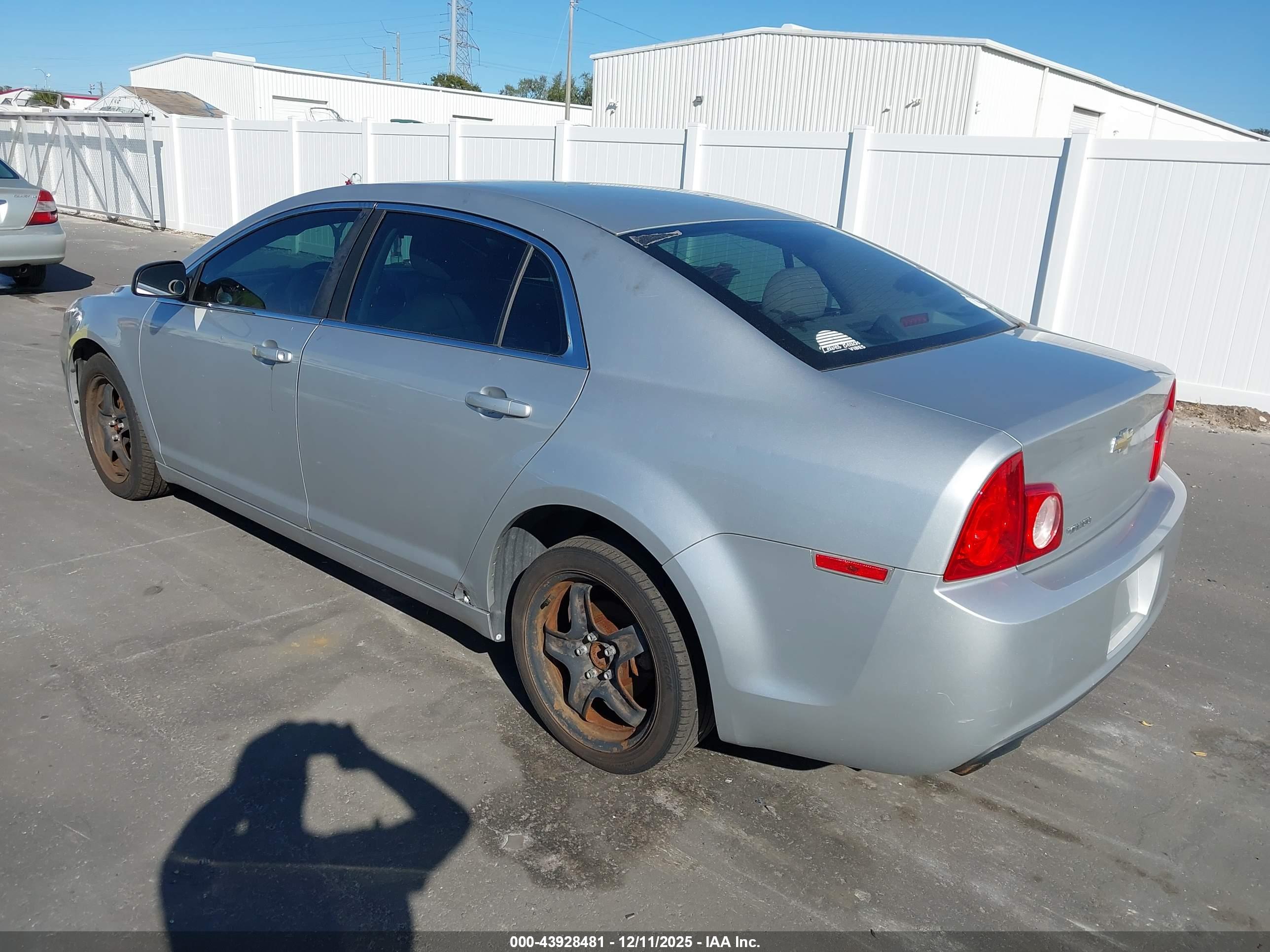 CHEVROLET MALIBU image 3