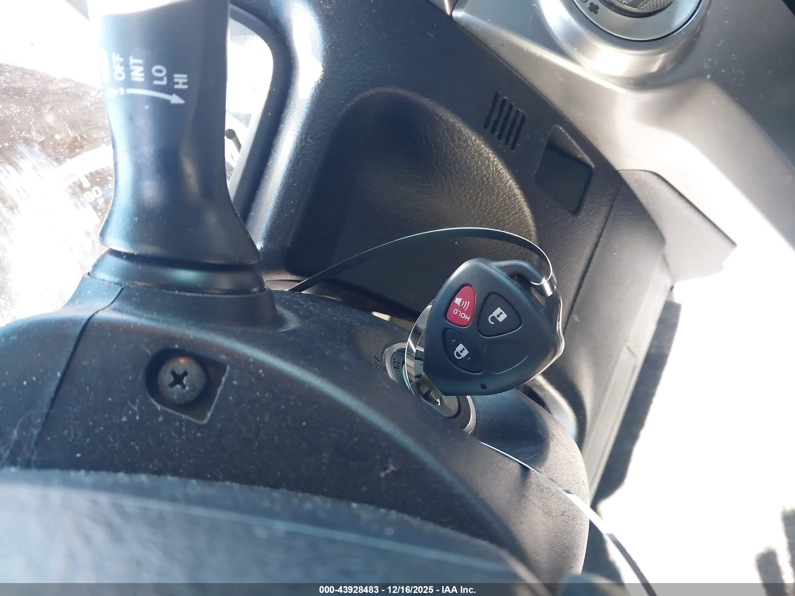 TOYOTA 4RUNNER image 11