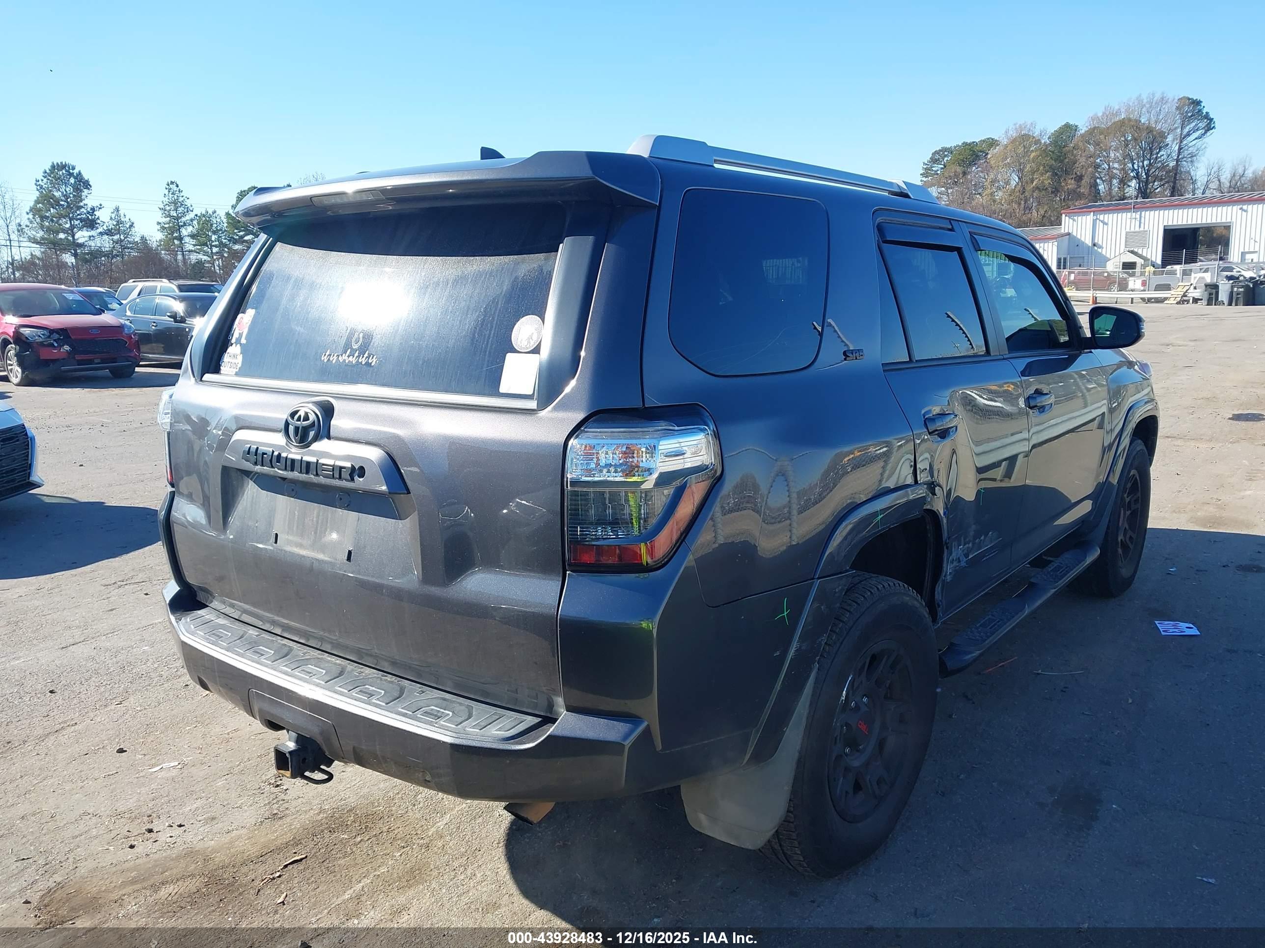 TOYOTA 4RUNNER image 4