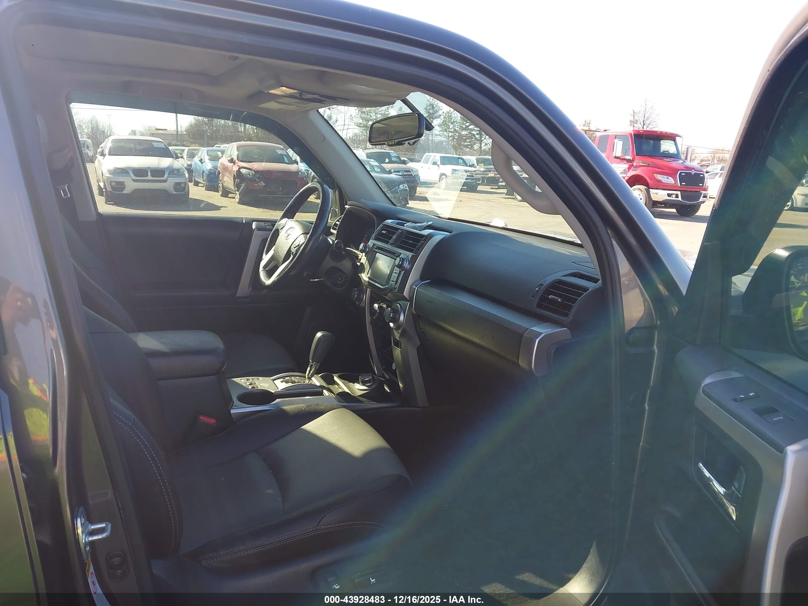 TOYOTA 4RUNNER image 5