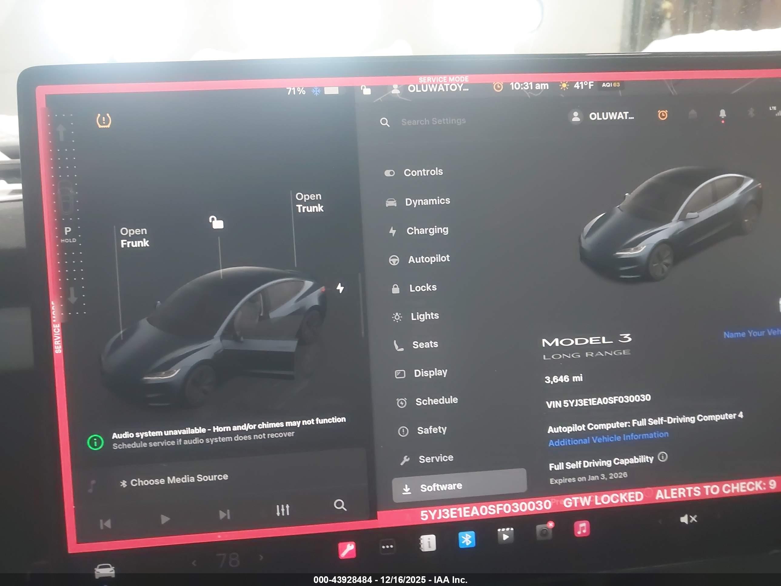 TESLA MODEL image 7