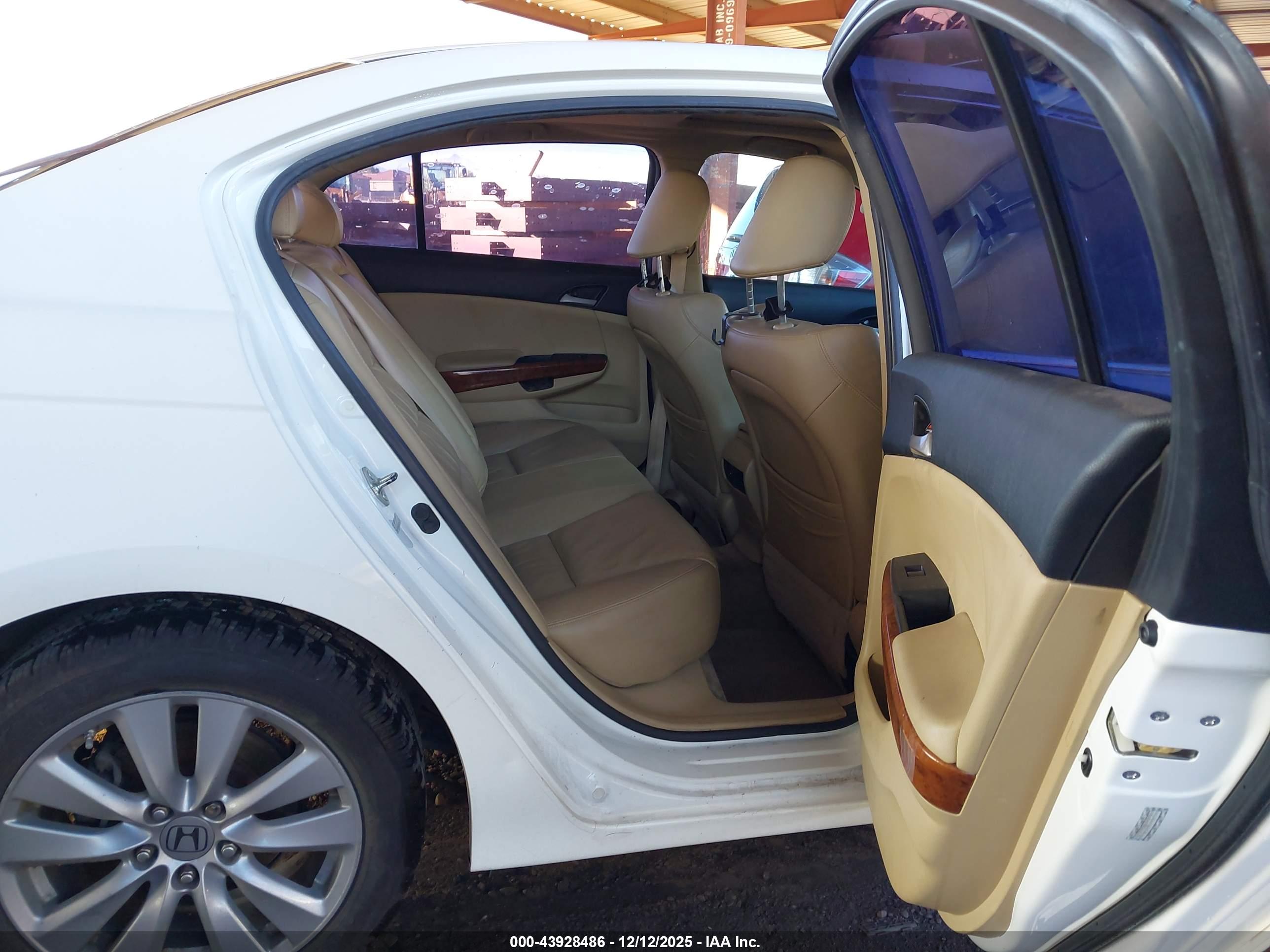 HONDA ACCORD image 8