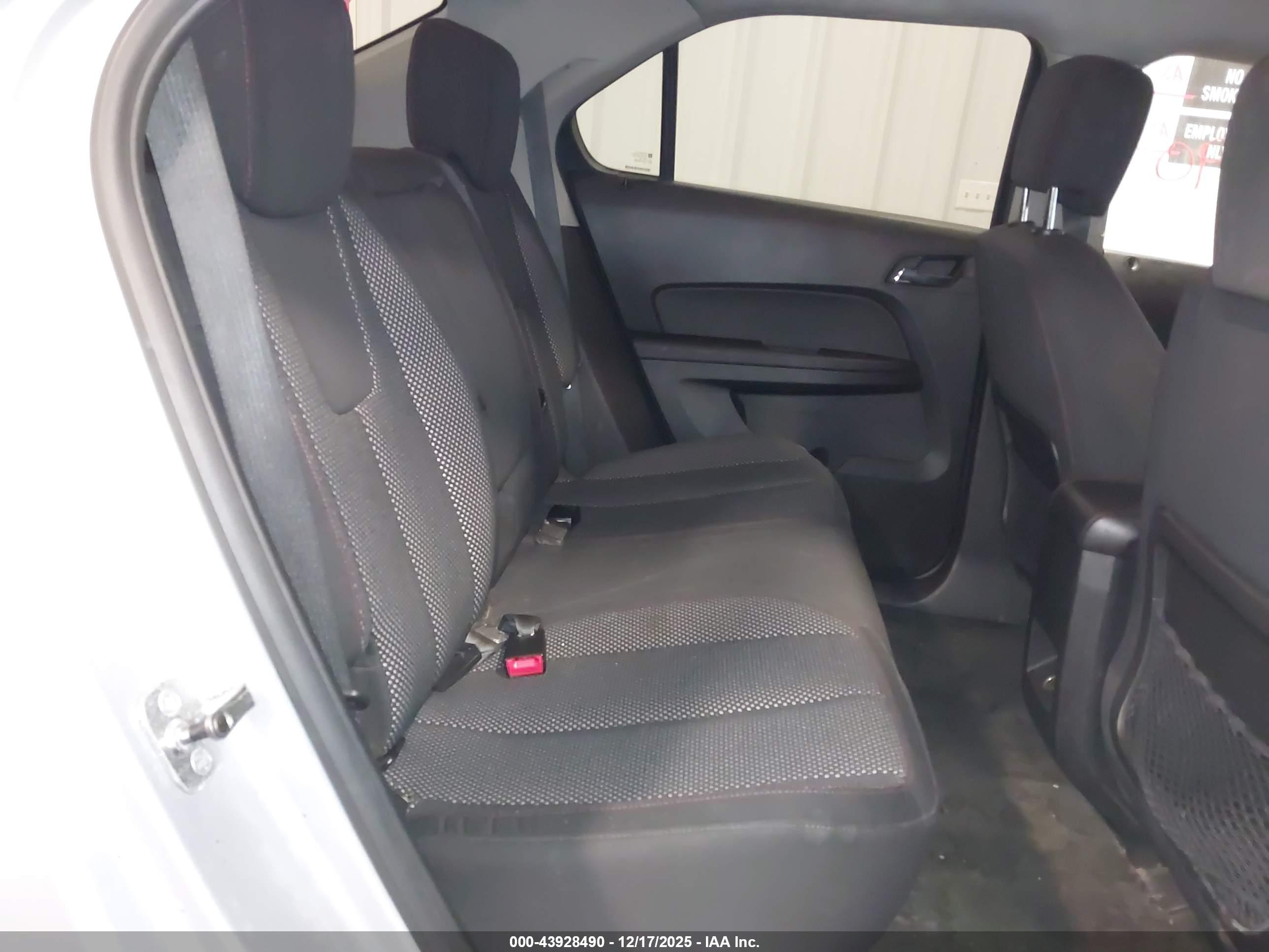 CHEVROLET EQUINOX image 8
