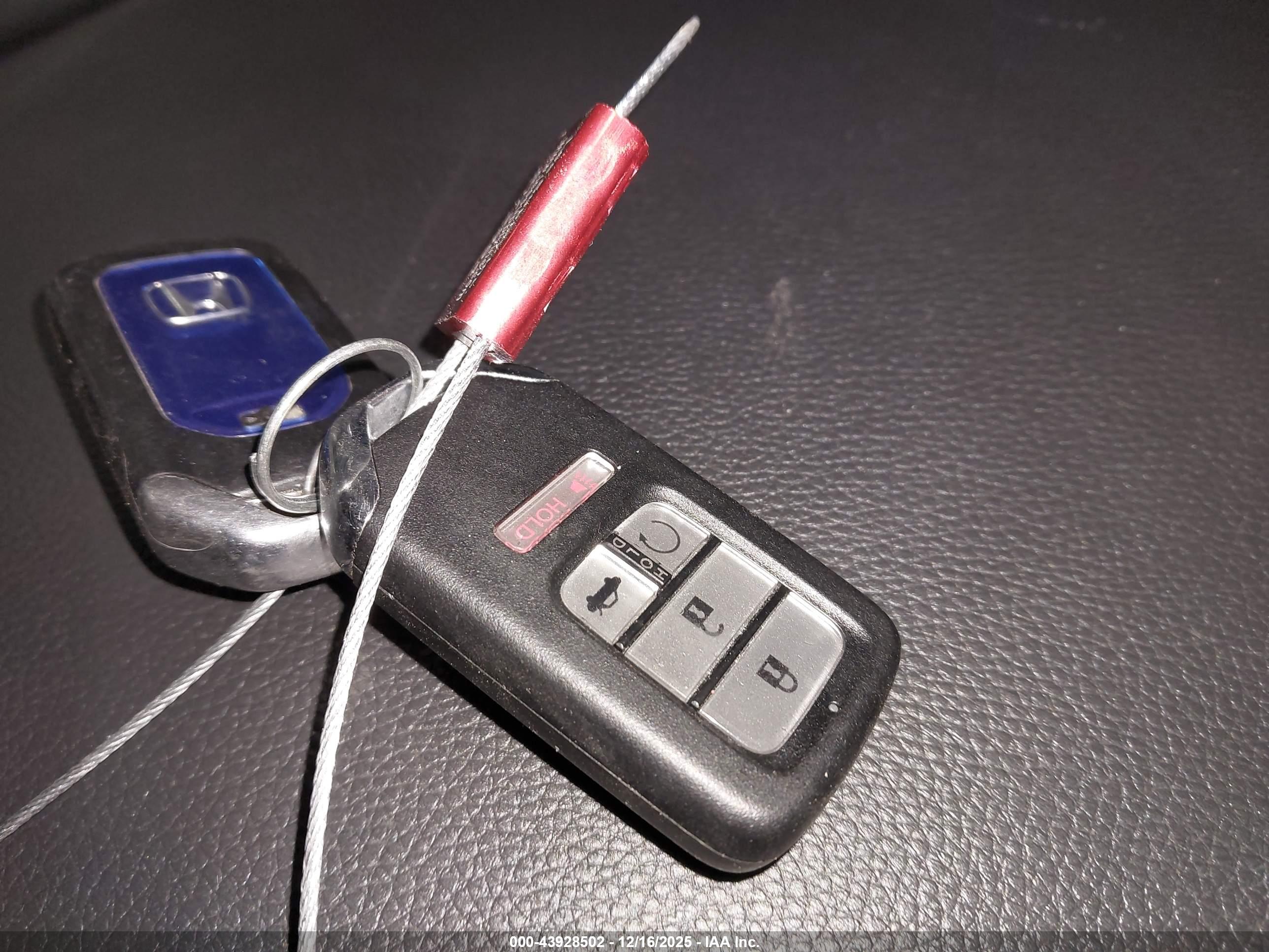 HONDA INSIGHT image 11