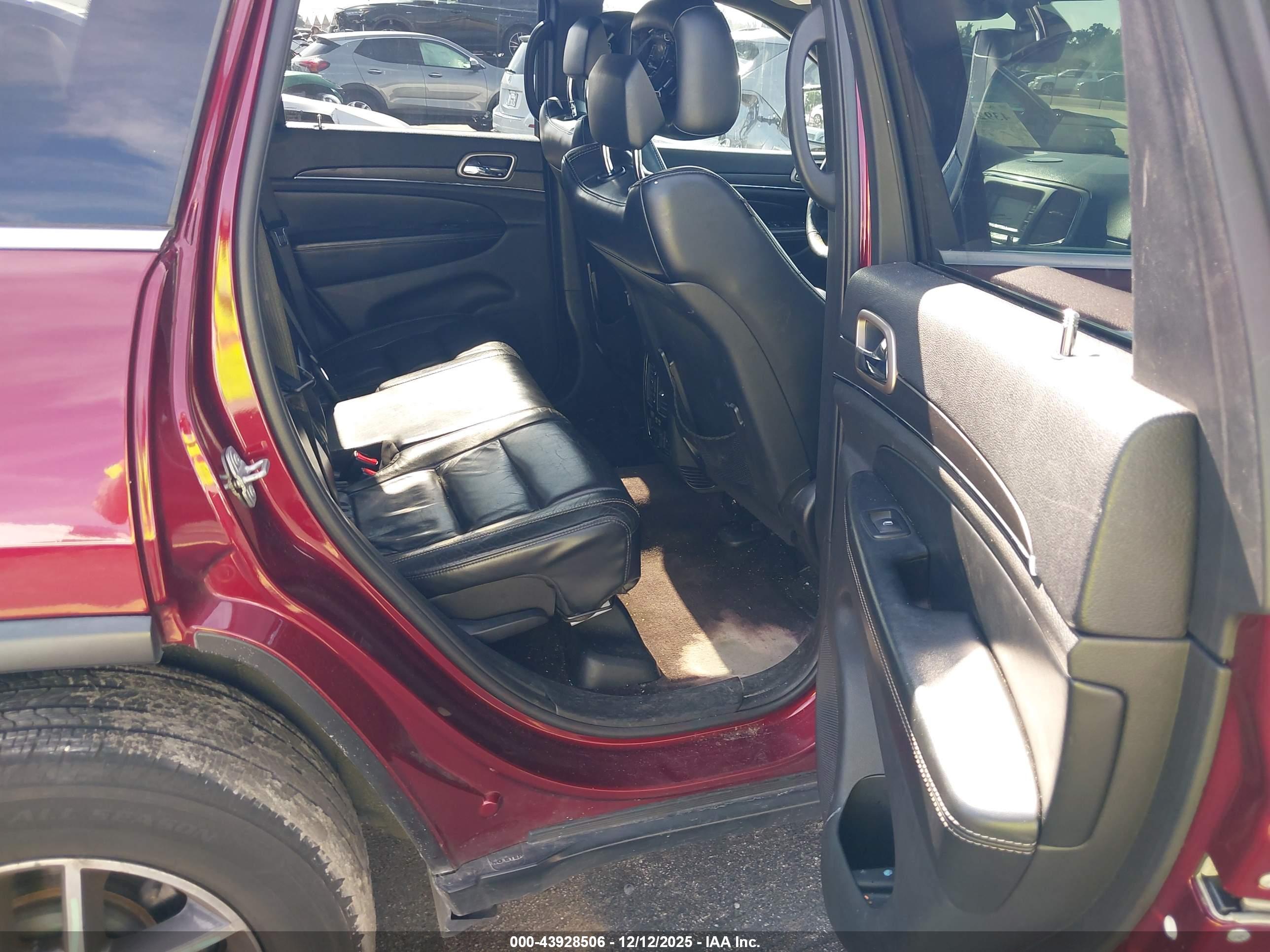 JEEP GRAND image 8