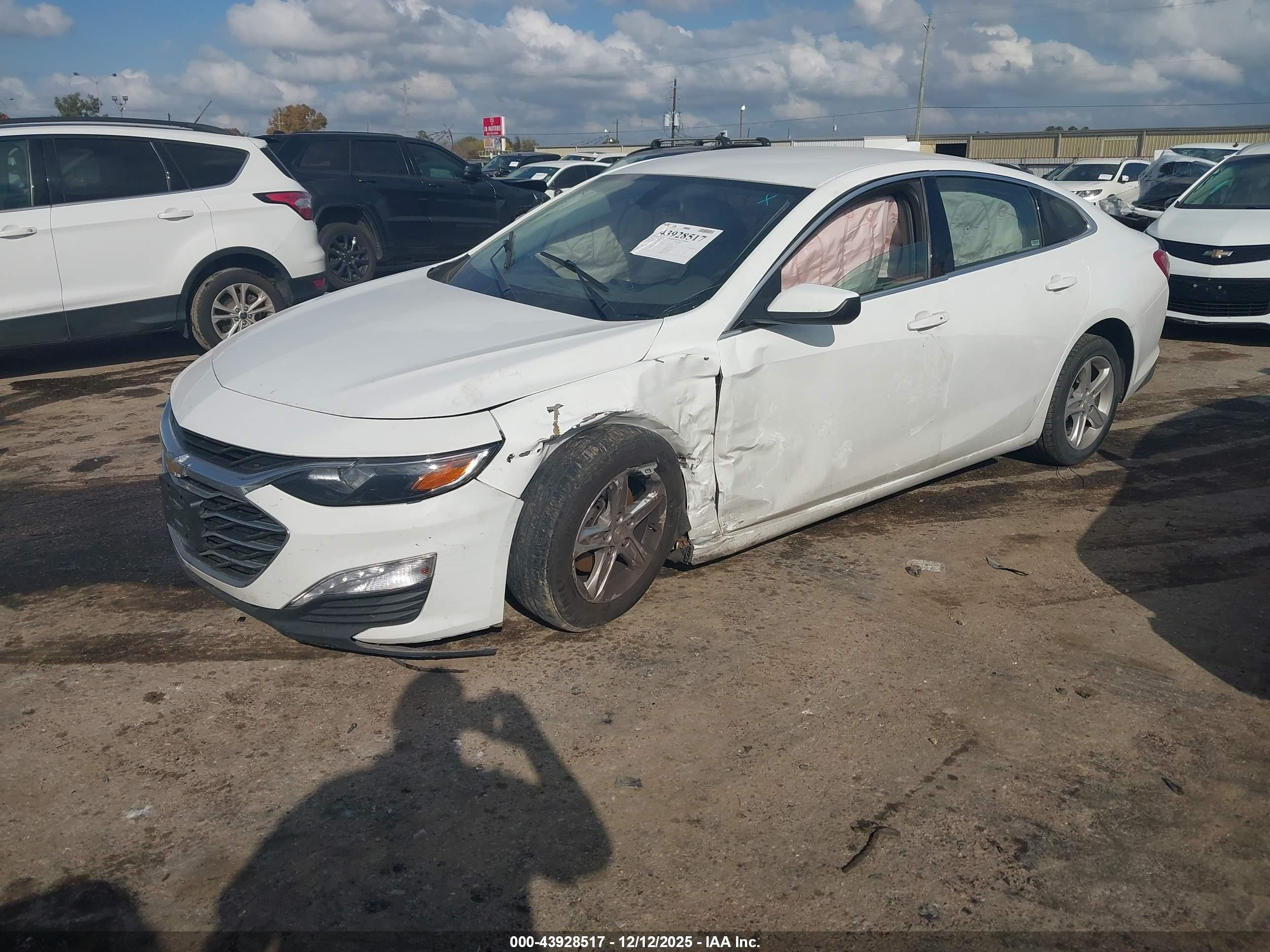 CHEVROLET MALIBU image 2