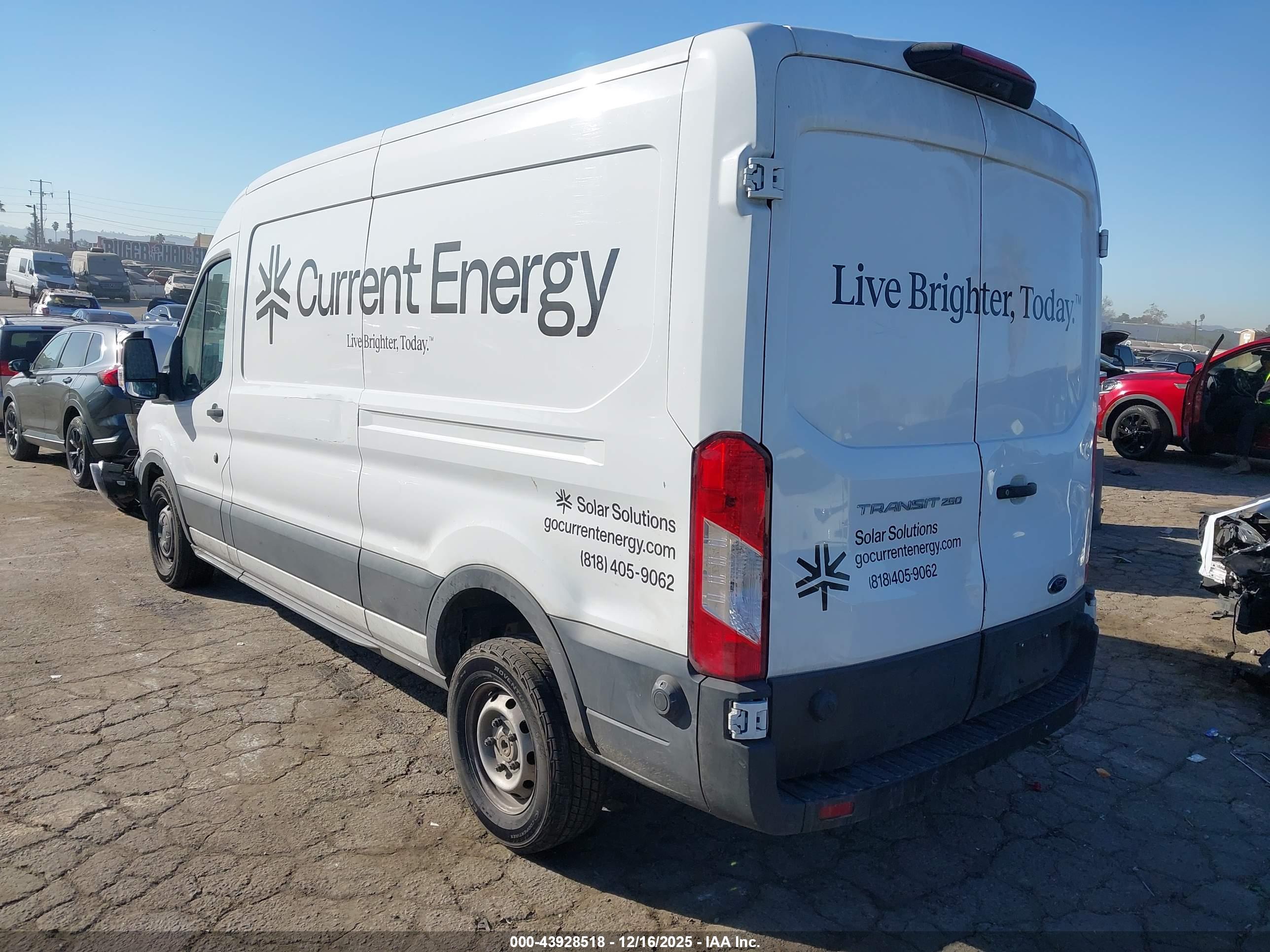 FORD TRANSIT-250 image 3