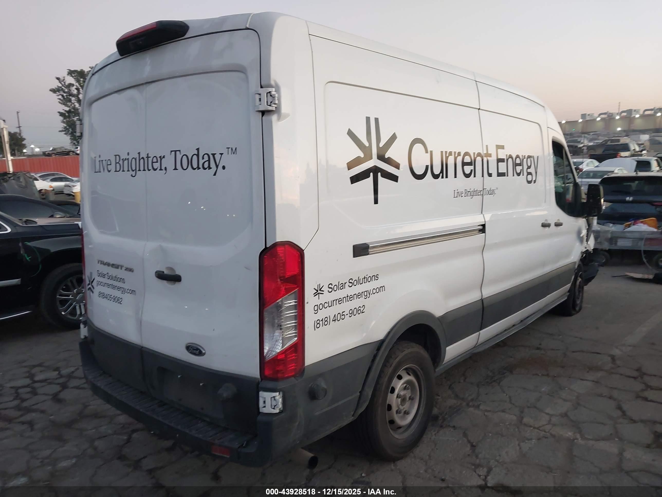 FORD TRANSIT-250 image 4
