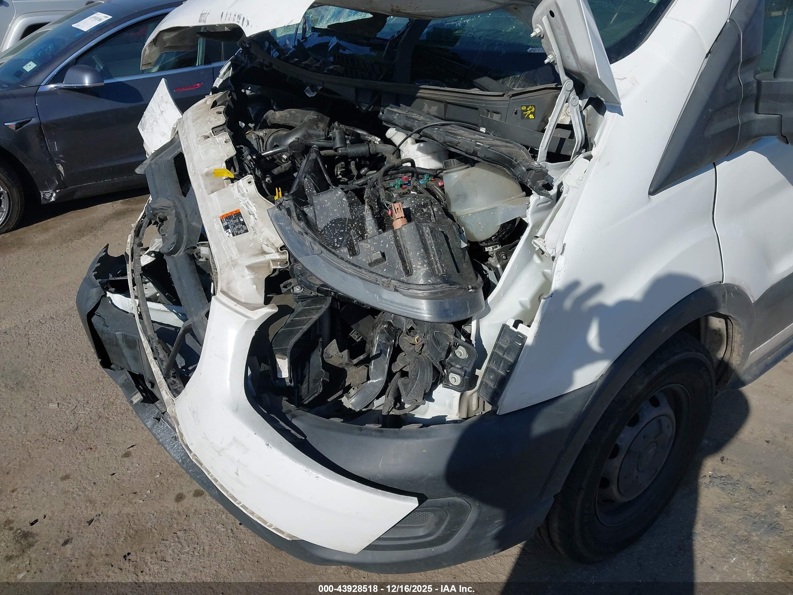 FORD TRANSIT-250 image 6