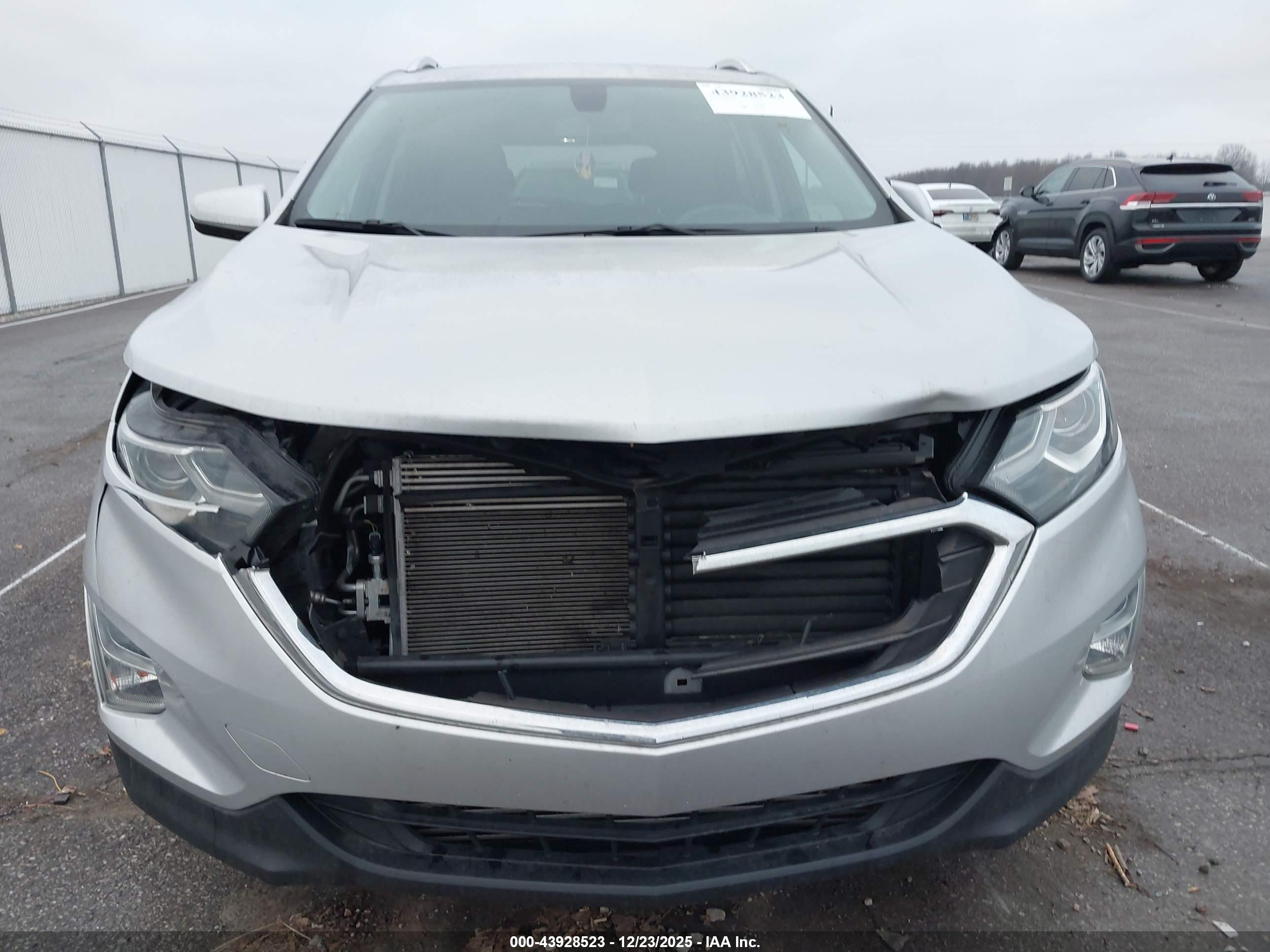 CHEVROLET EQUINOX image 6
