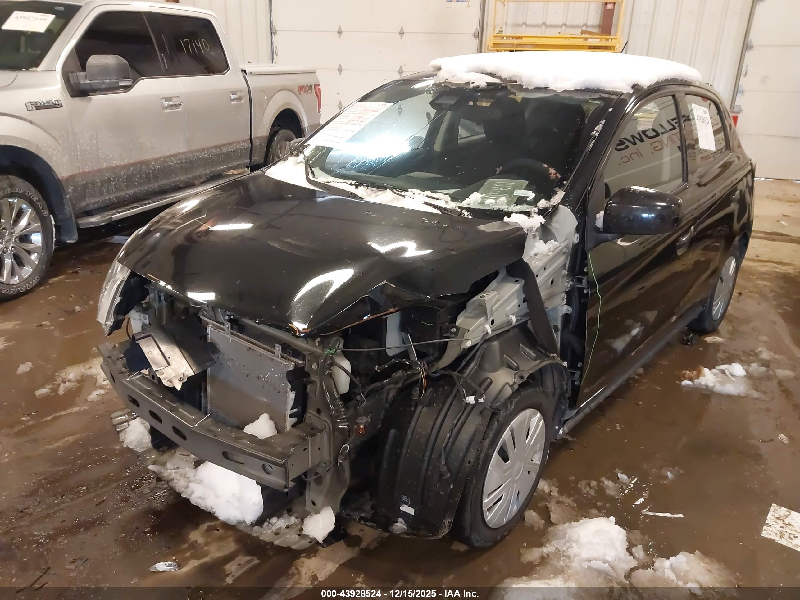 MITSUBISHI MIRAGE image 2