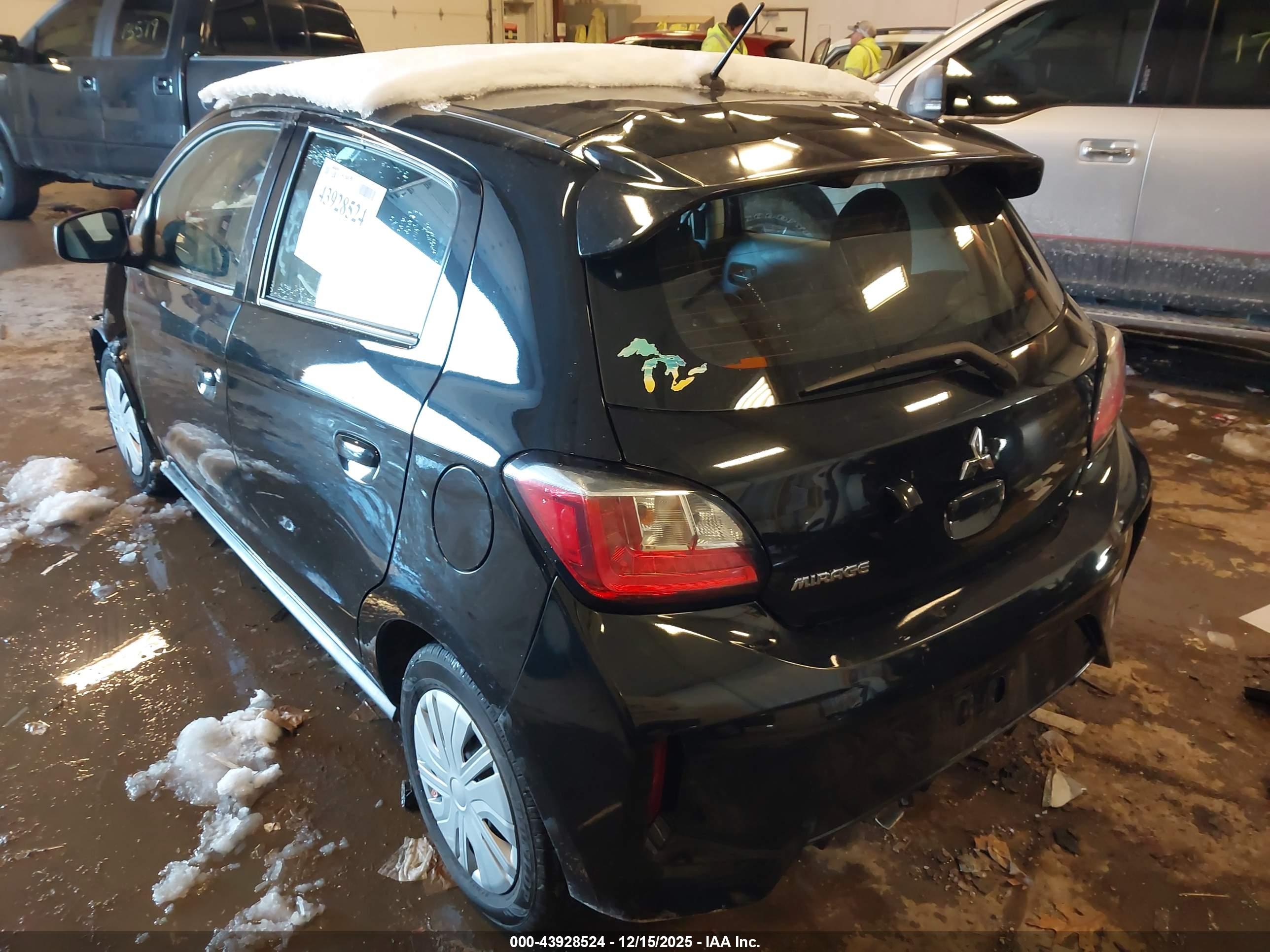MITSUBISHI MIRAGE image 3