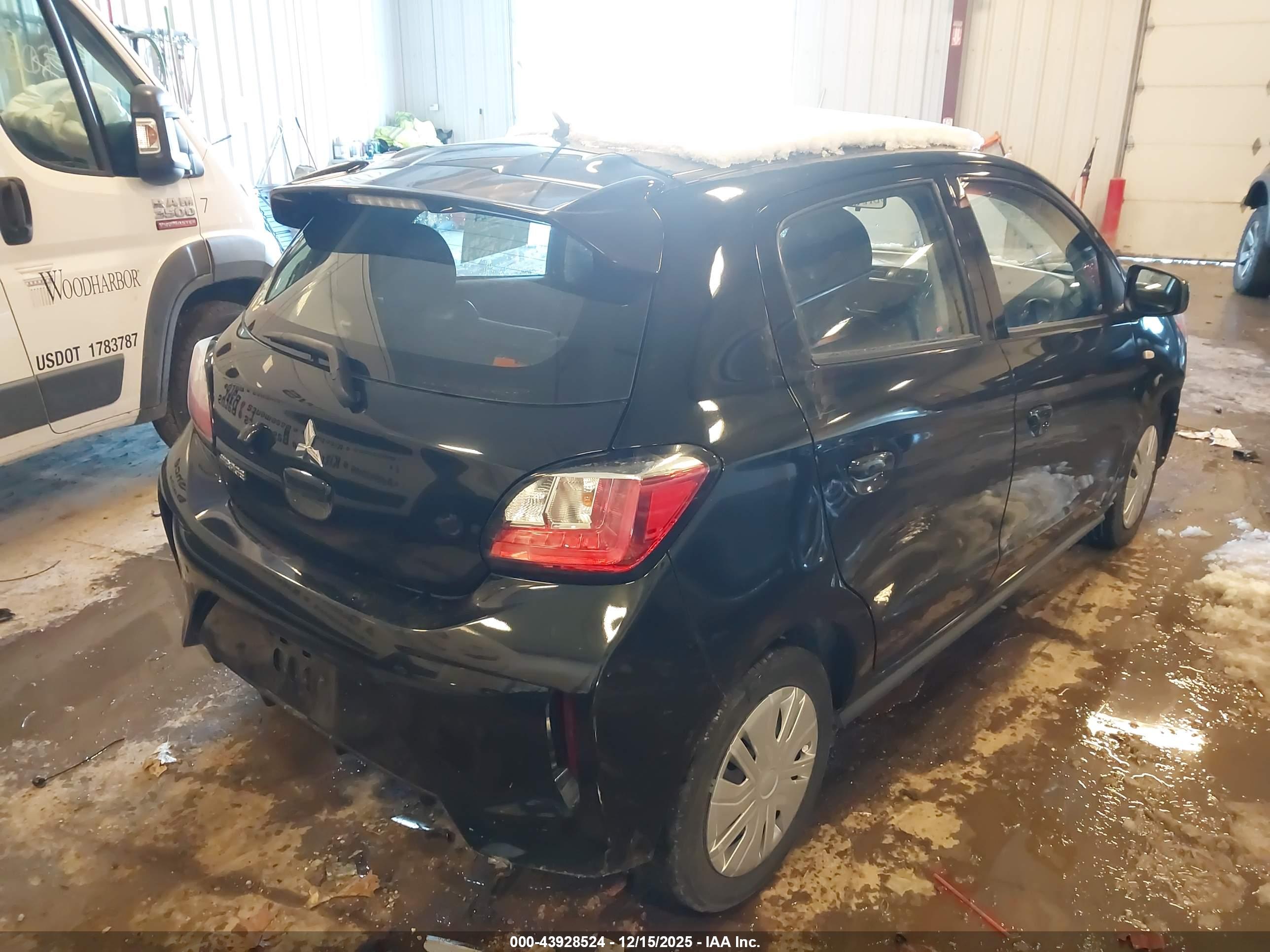 MITSUBISHI MIRAGE image 4
